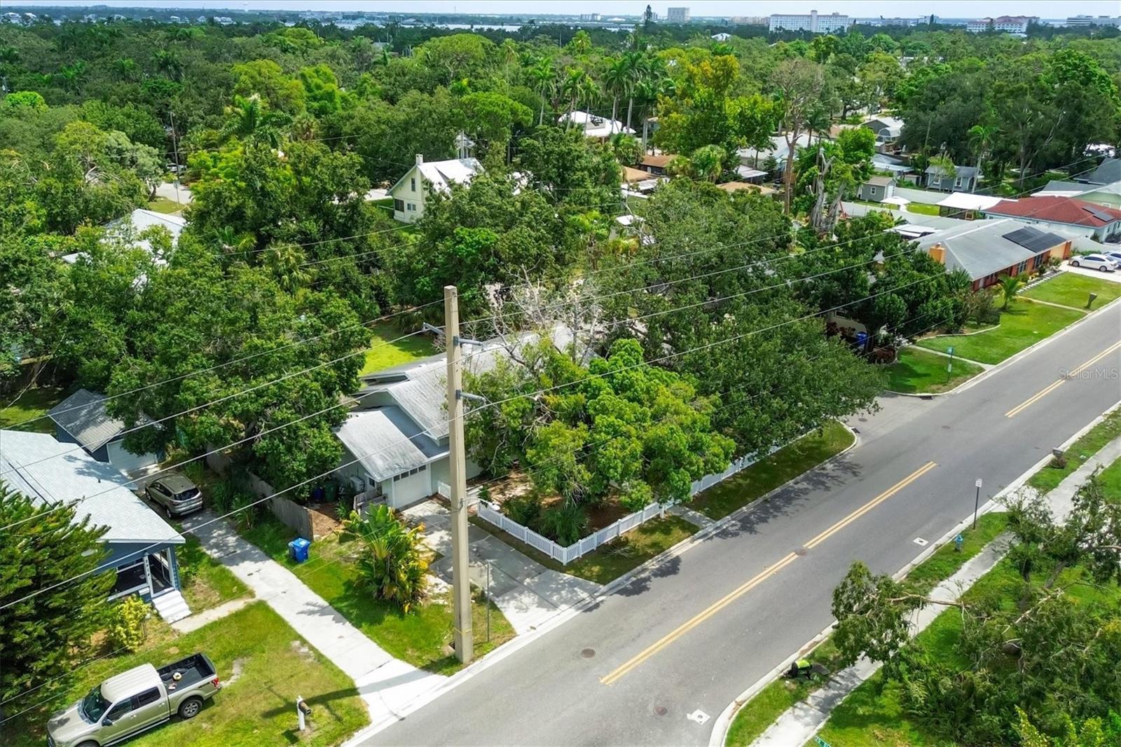 Image 37 of 41 For 2906 9th Avenue W