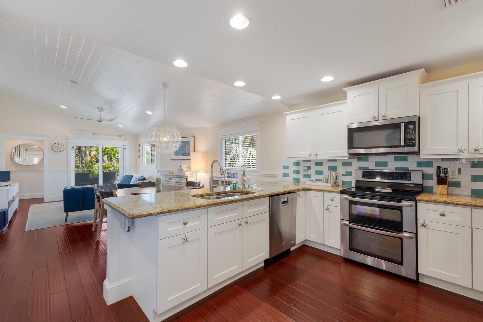 Image 10 of 47 For 771 Jacaranda Road