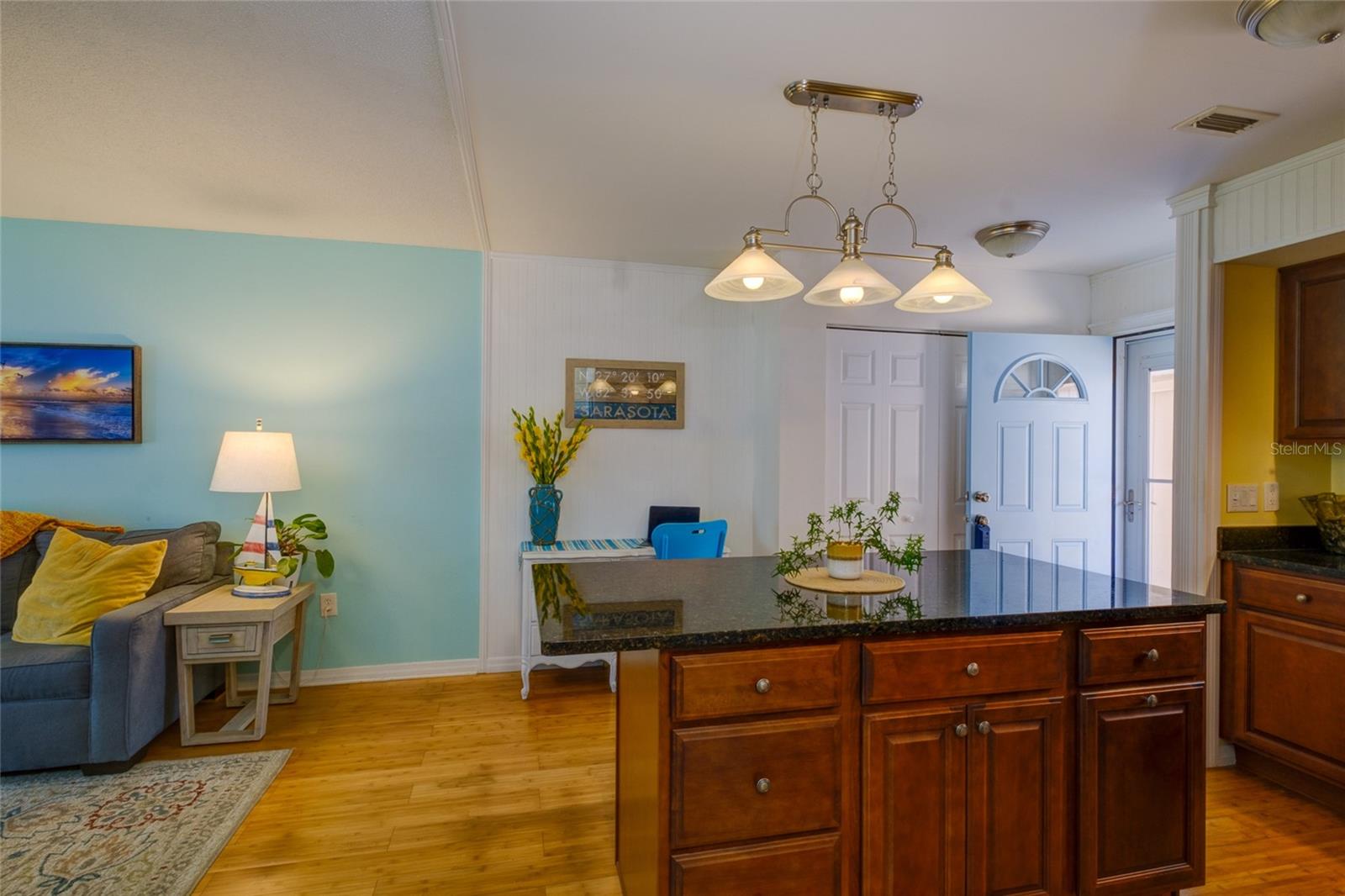 Image 15 of 51 For 5055 Live Oak Circle