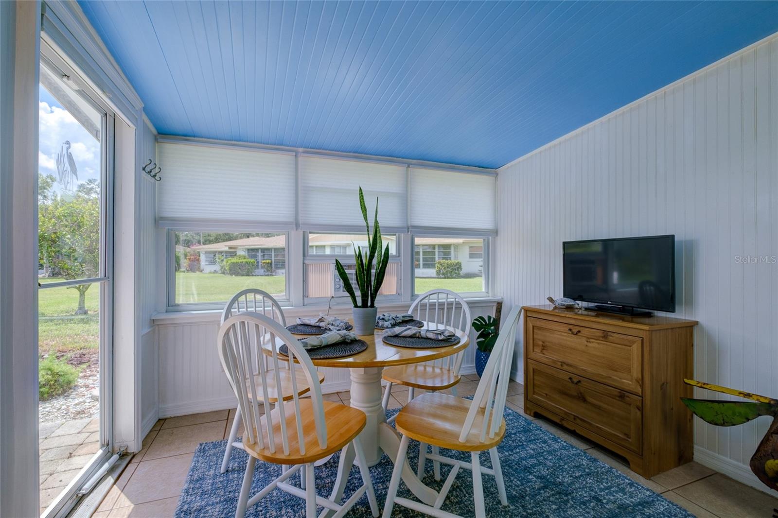 Image 21 of 51 For 5055 Live Oak Circle