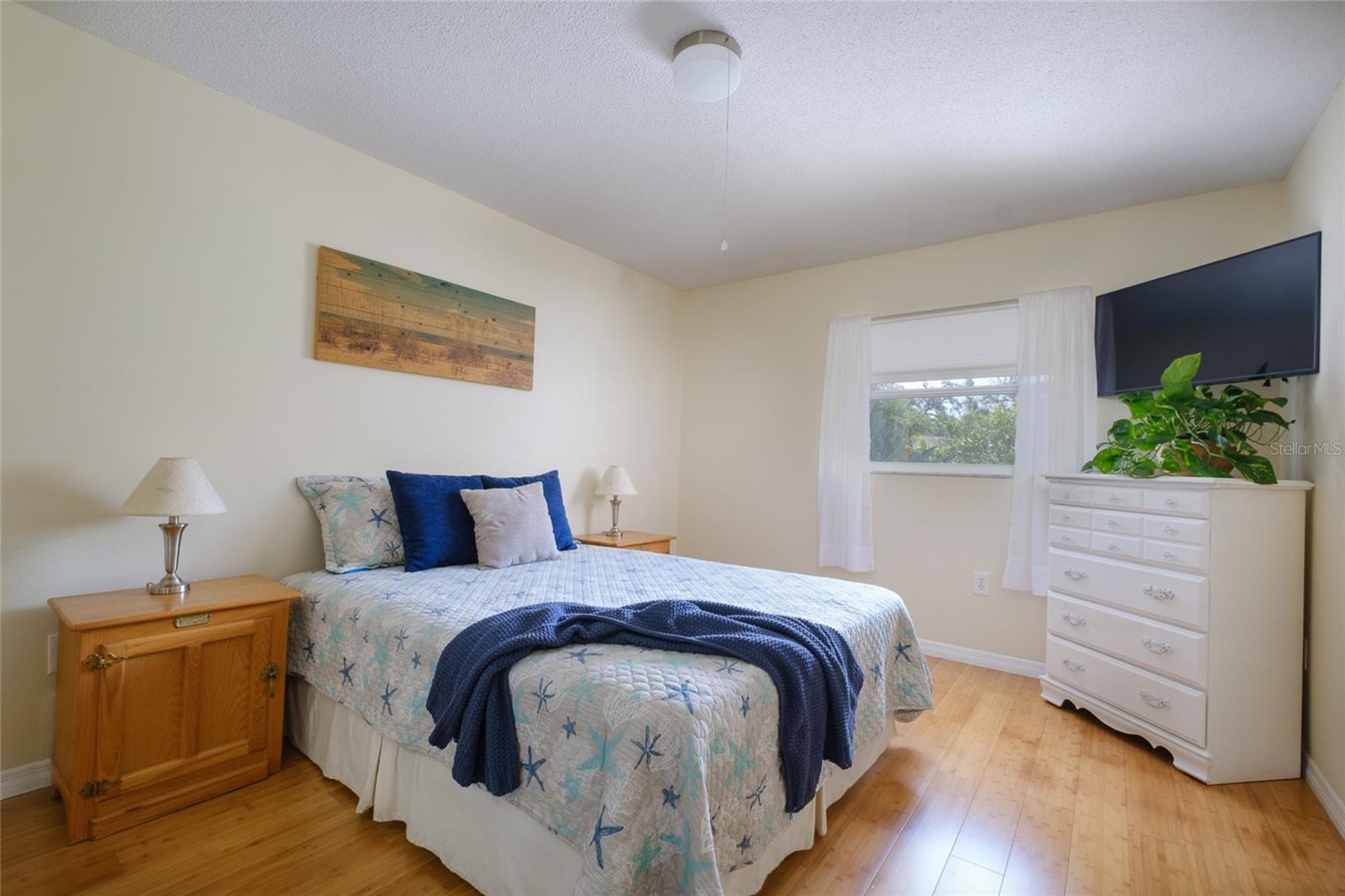 Image 27 of 51 For 5055 Live Oak Circle