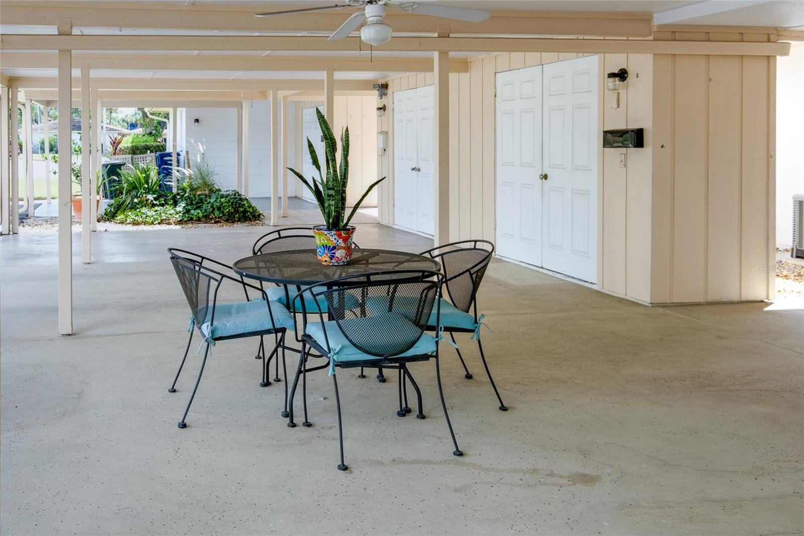 Image 6 of 51 For 5055 Live Oak Circle