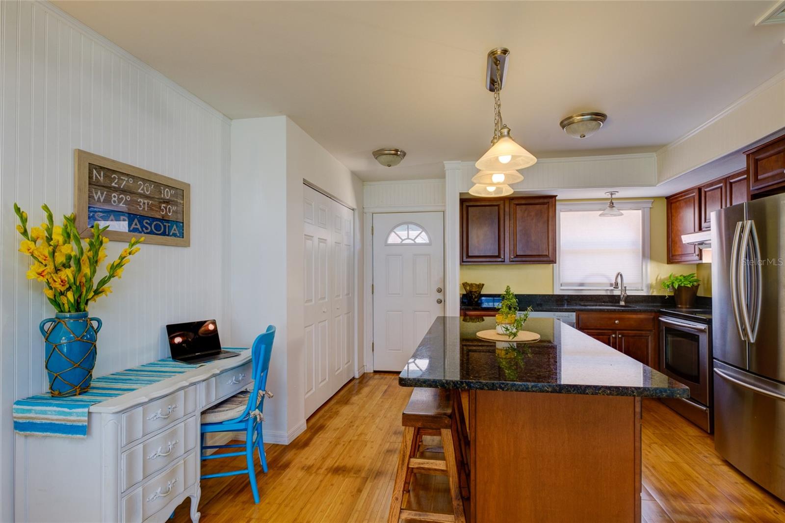 Image 9 of 51 For 5055 Live Oak Circle
