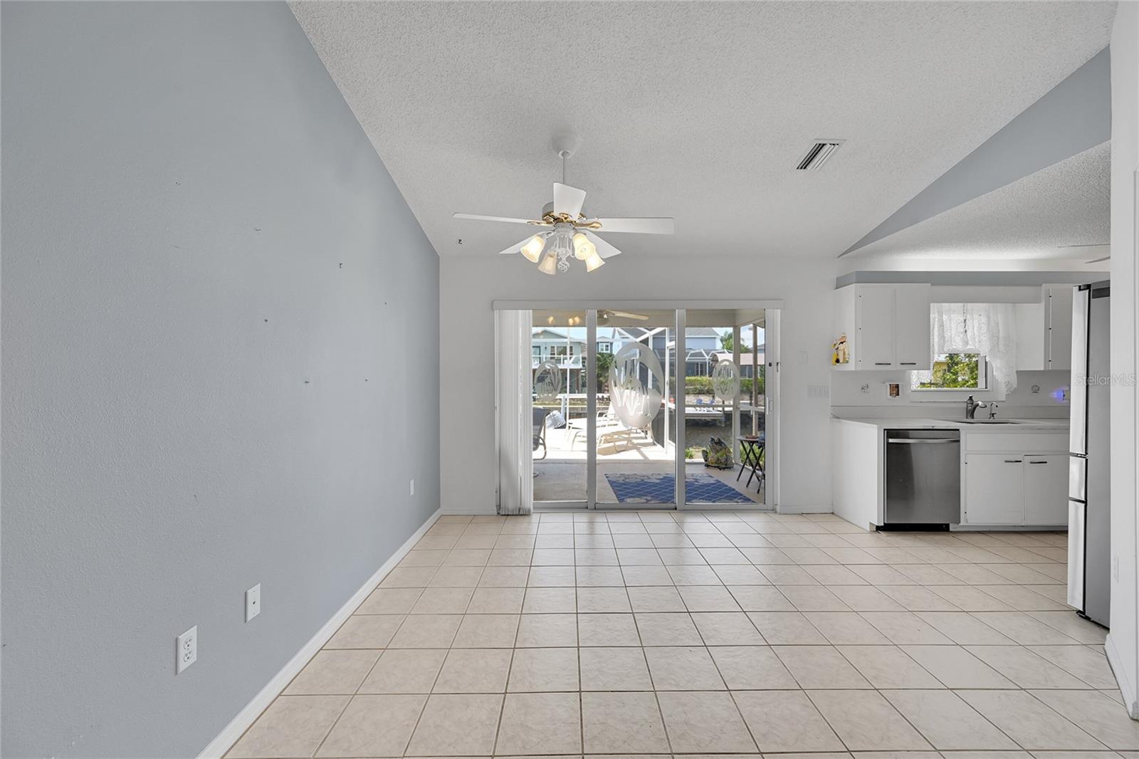 Image 12 of 47 For 4307 3rd Avenue Ne