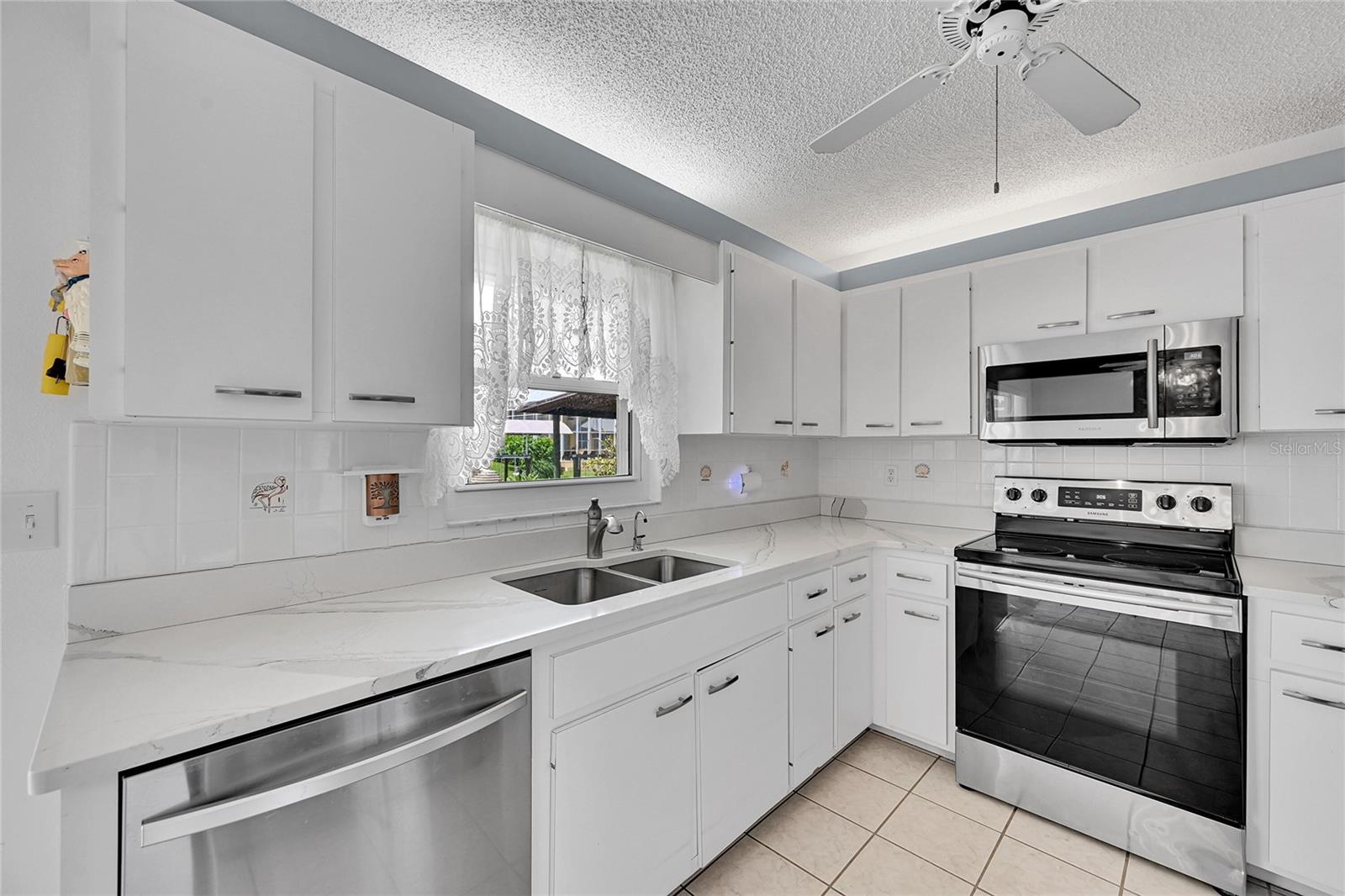 Image 16 of 47 For 4307 3rd Avenue Ne