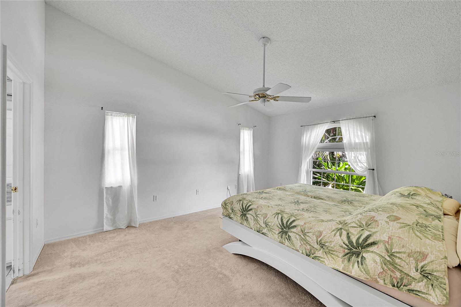 Image 18 of 47 For 4307 3rd Avenue Ne