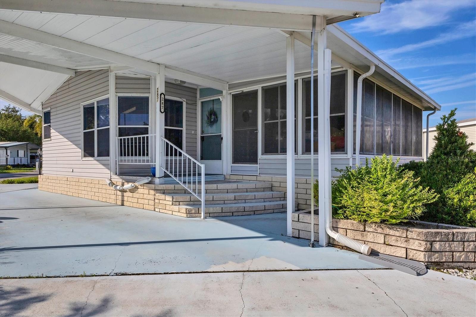 Image 3 of 35 For 6710 36th Avenue E 287