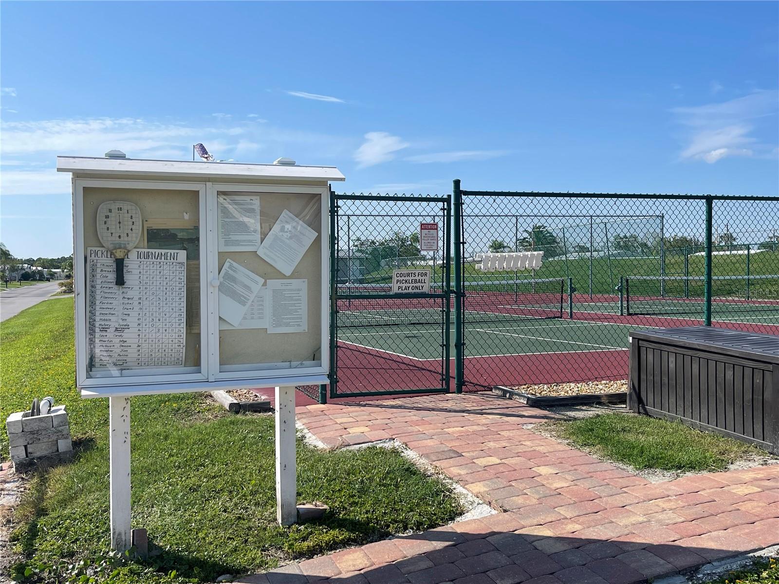 Image 21 of 44 For 269 Camelot Drive