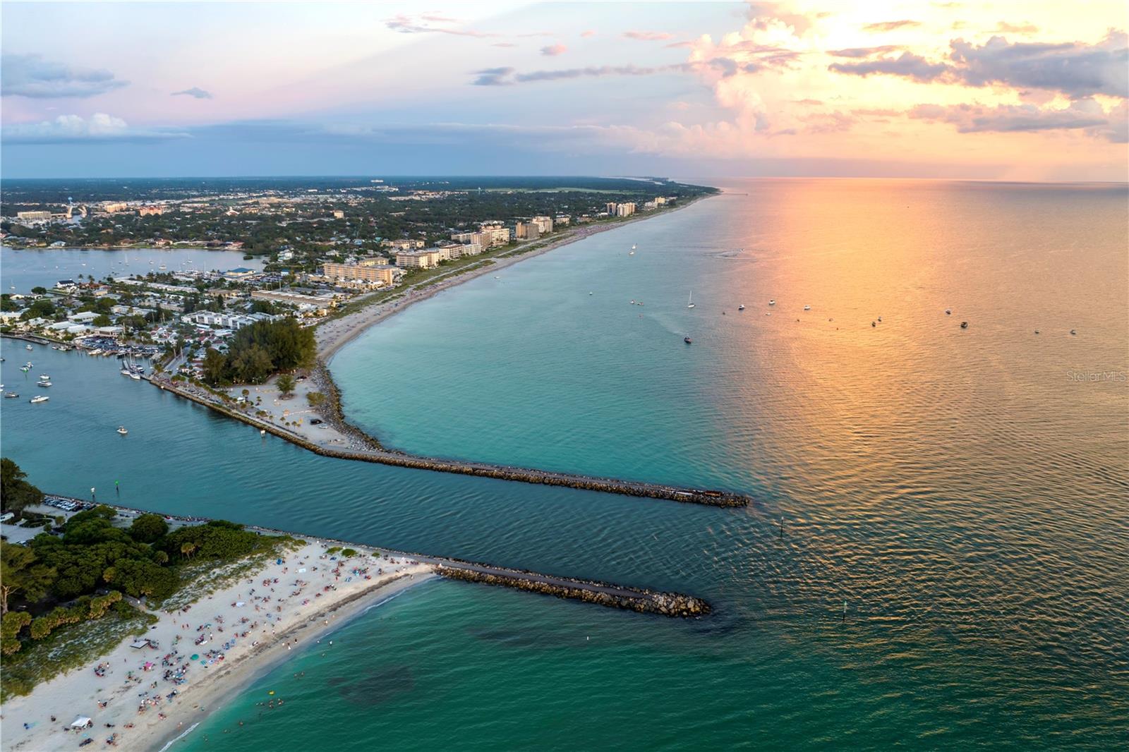 Image 27 of 44 For 269 Camelot Drive