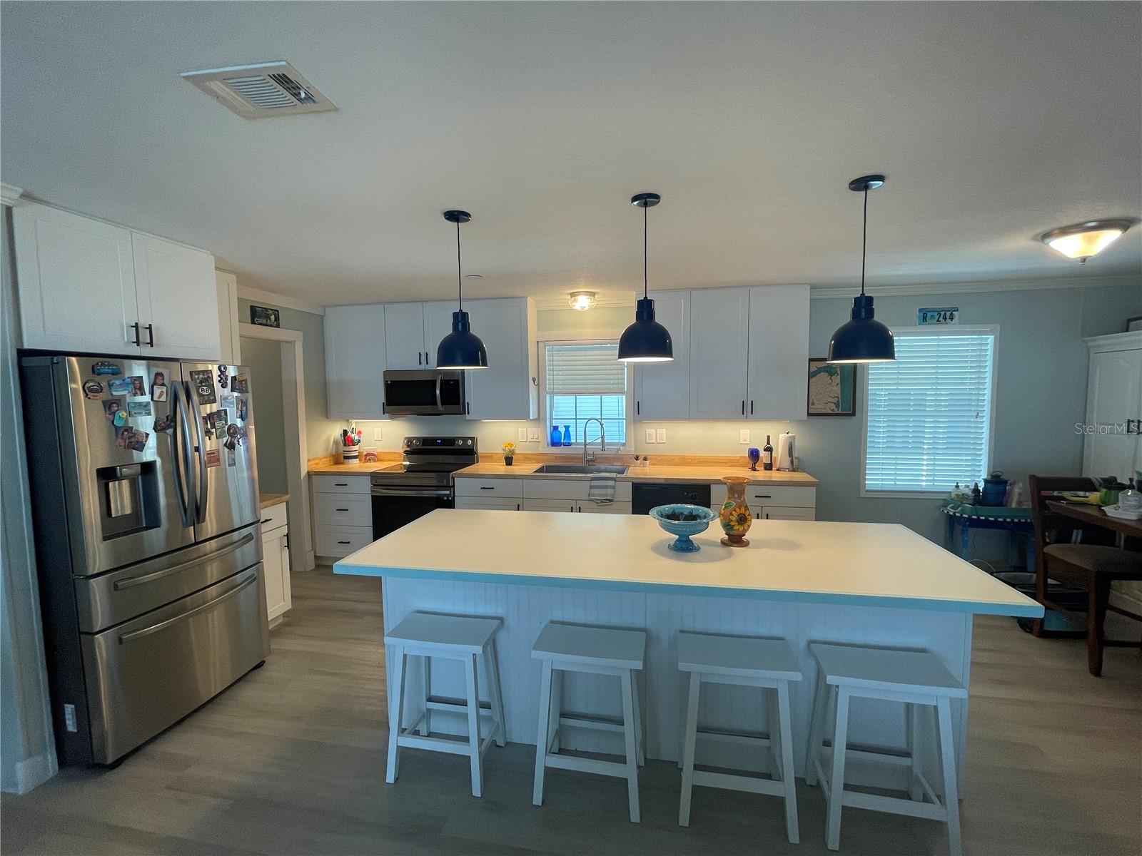 Image 3 of 44 For 269 Camelot Drive