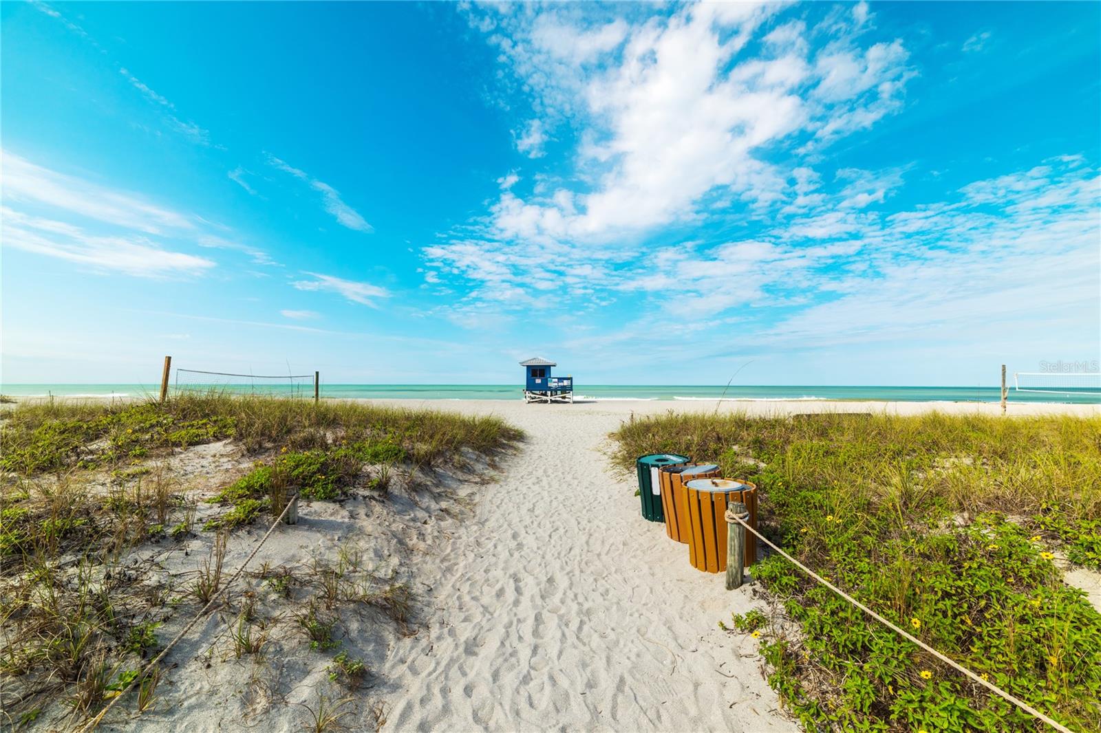 Image 32 of 44 For 269 Camelot Drive