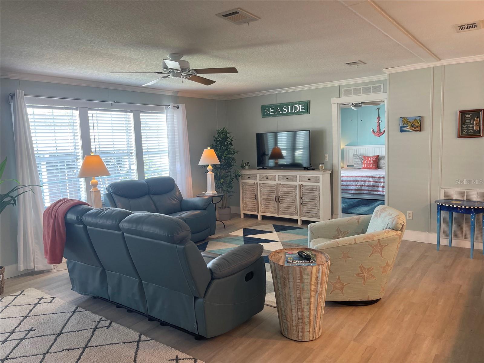 Image 5 of 44 For 269 Camelot Drive