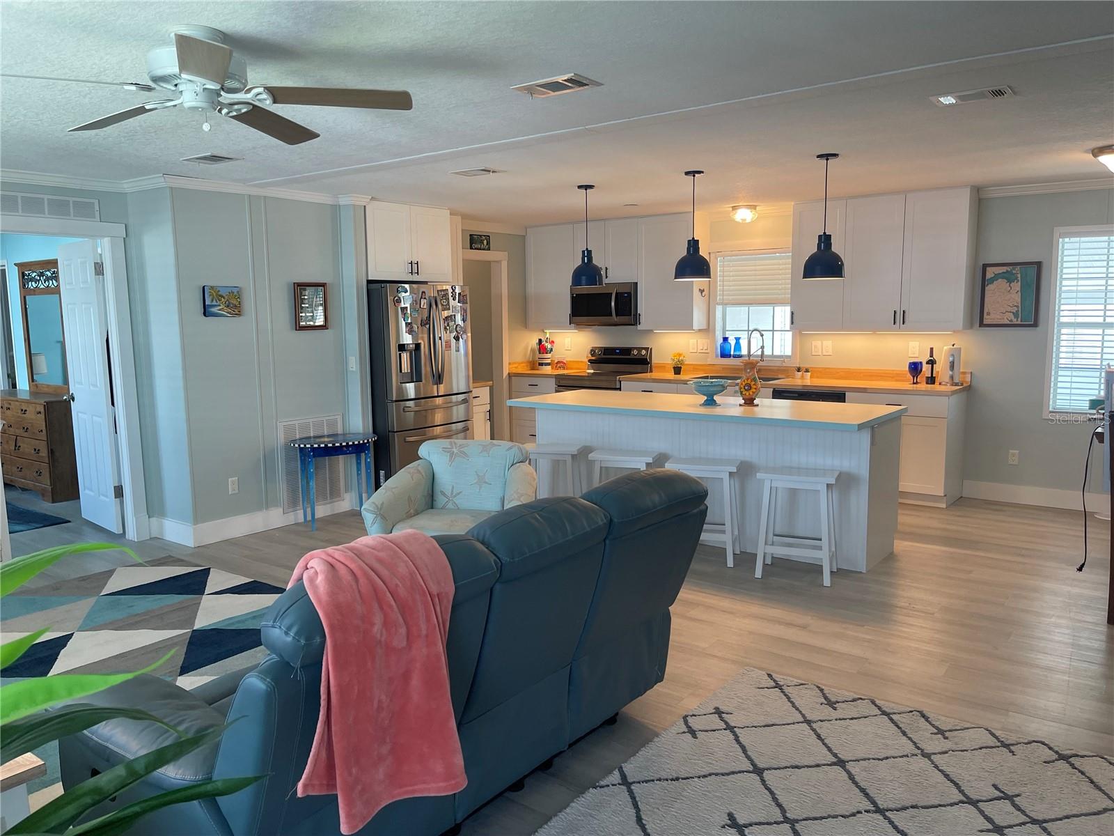 Image 7 of 44 For 269 Camelot Drive