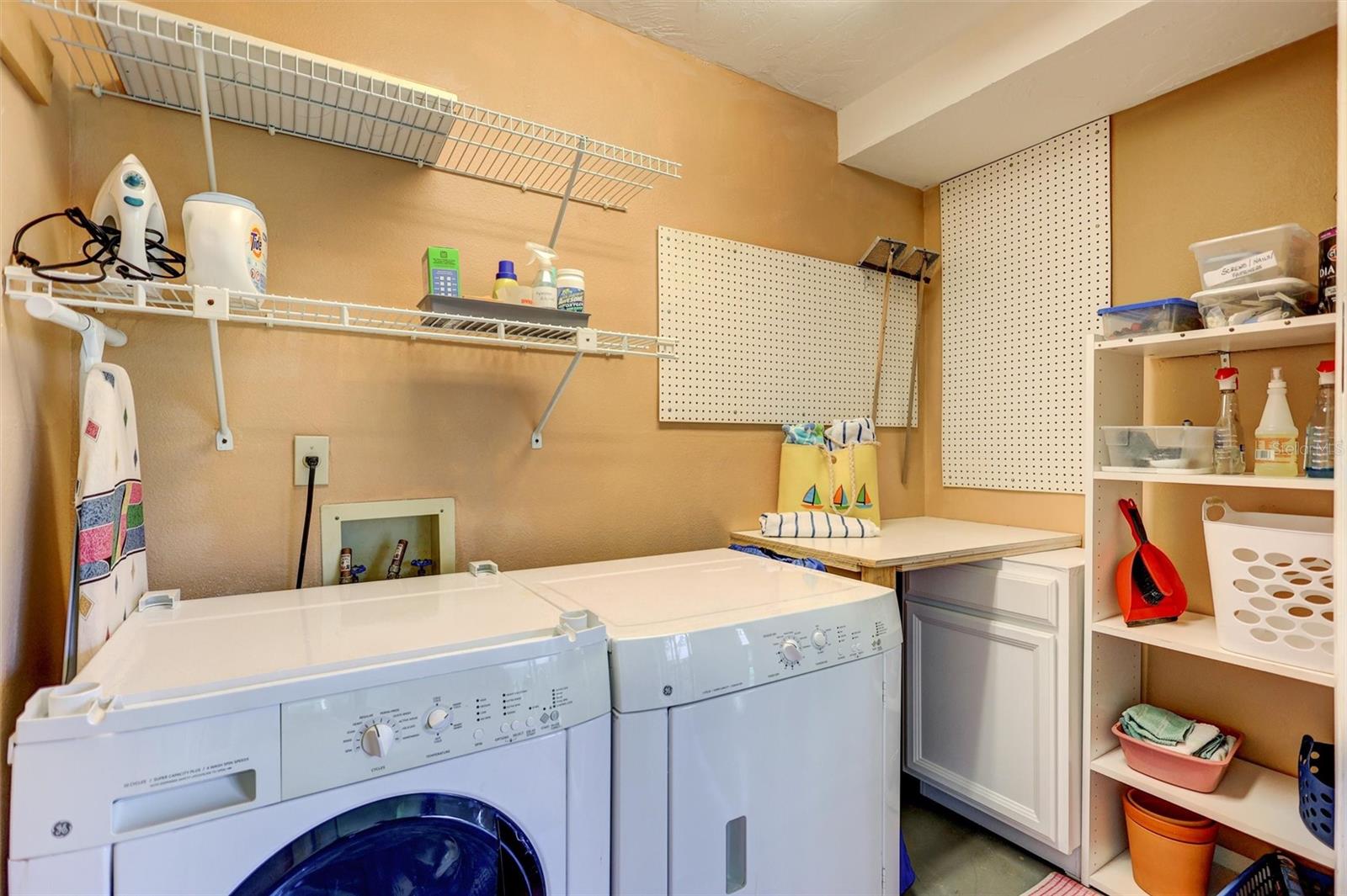 Image 45 of 84 For 1637 Brookhouse Court 244