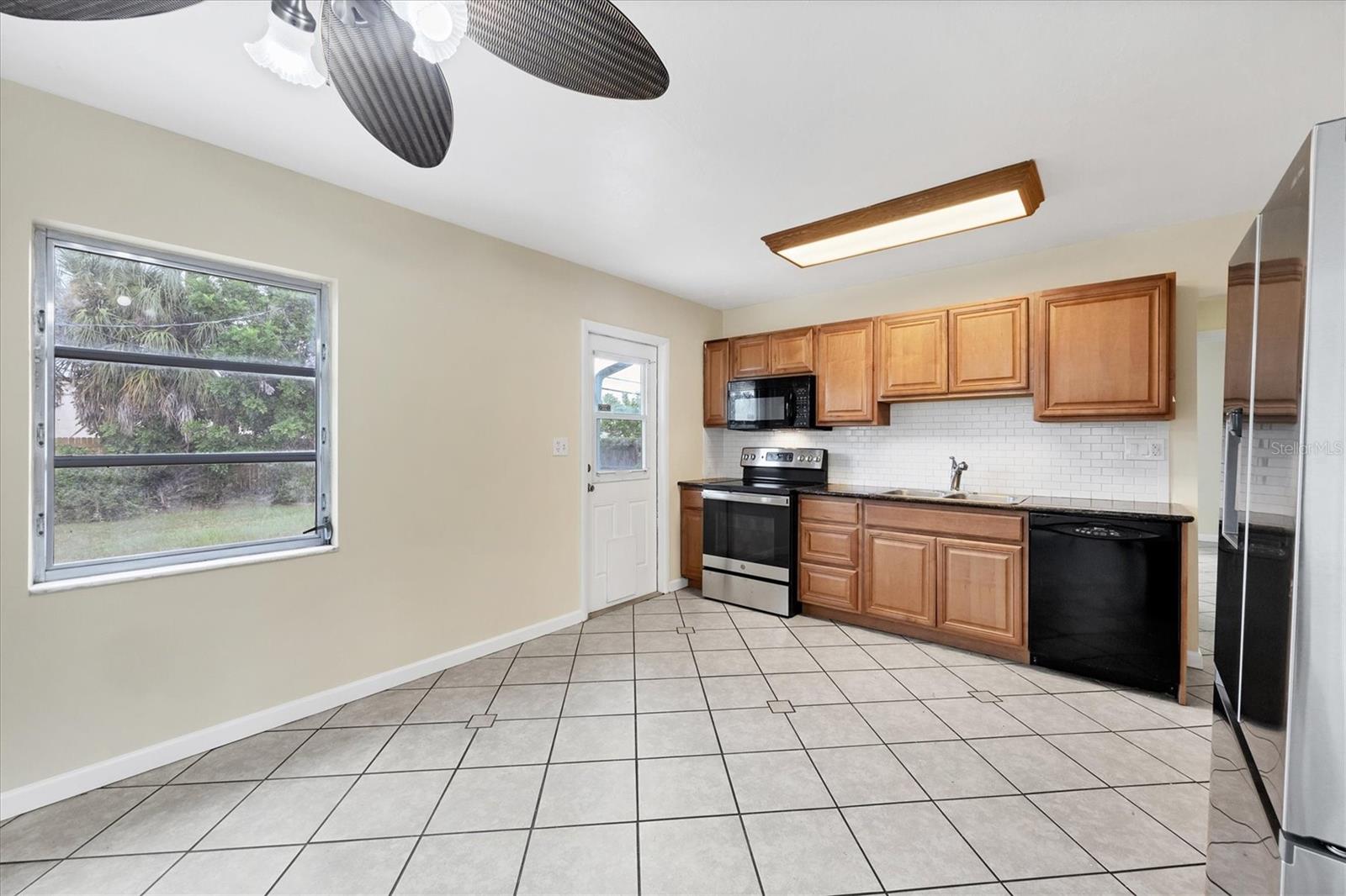 Image 13 of 24 For 4508 Mineola Street