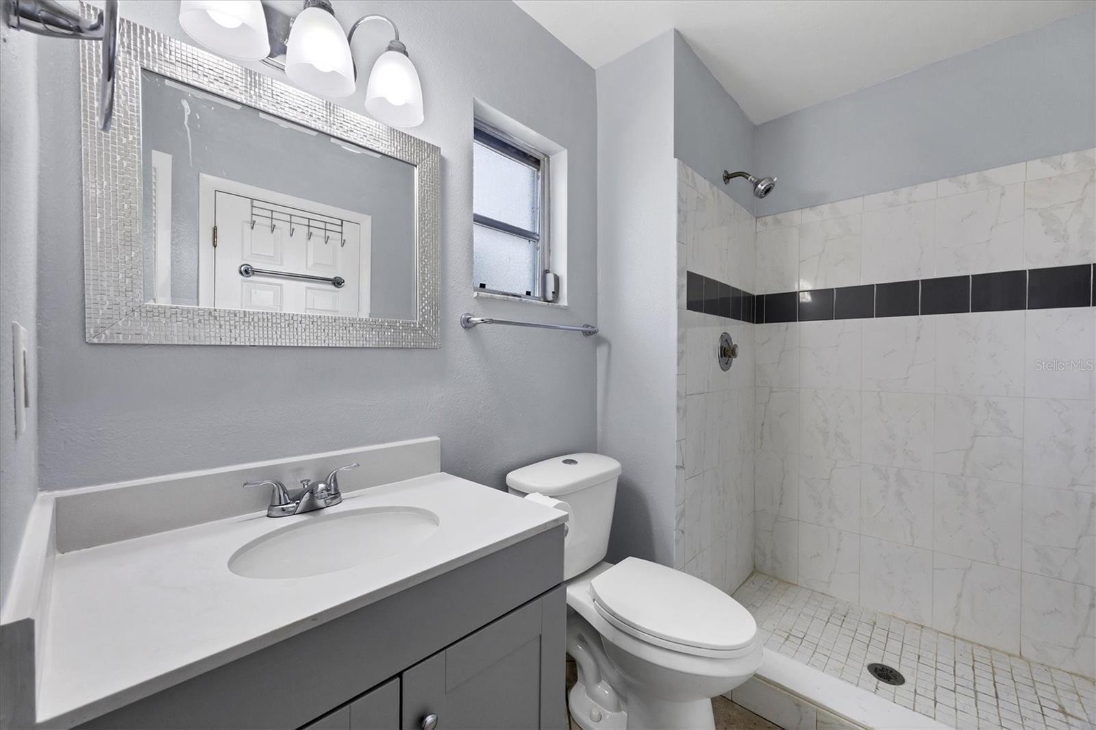 Image 16 of 24 For 4508 Mineola Street