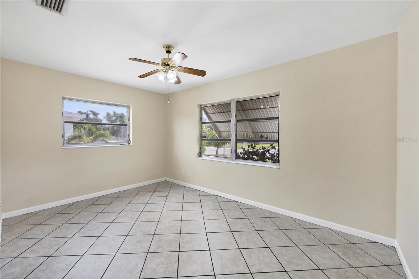 Image 17 of 24 For 4508 Mineola Street