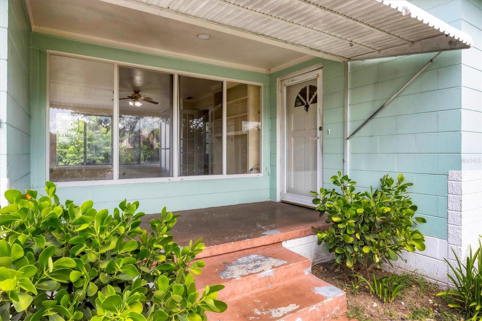 Image 3 of 24 For 4508 Mineola Street