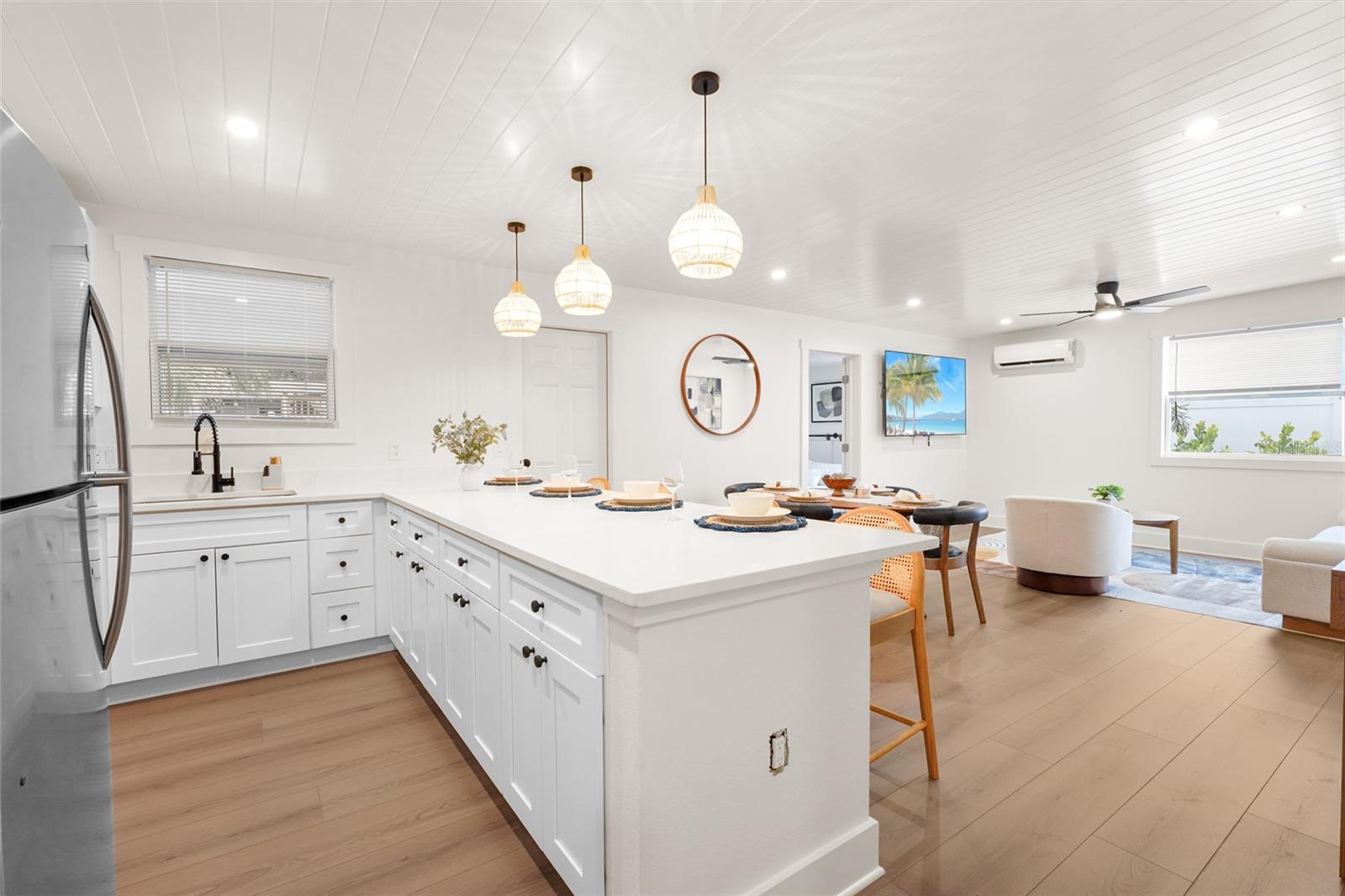 Image 10 of 94 For 3716 7th Avenue W
