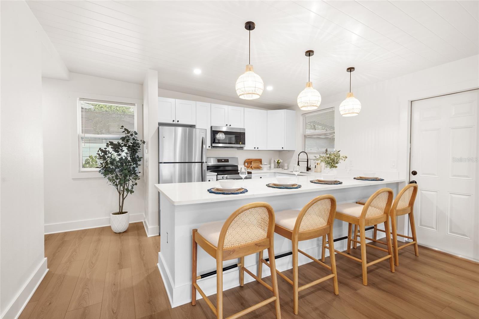 Image 13 of 94 For 3716 7th Avenue W