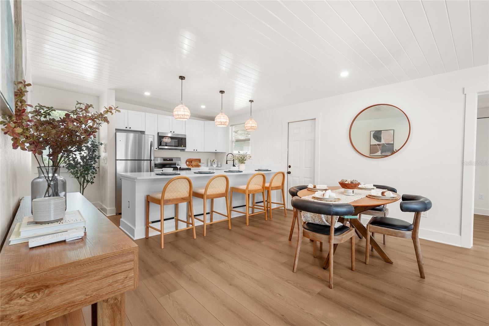 Image 16 of 94 For 3716 7th Avenue W