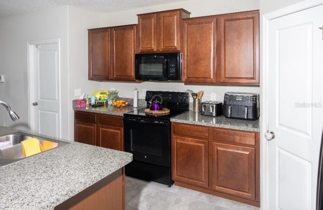 Image 16 of 39 For 6531 Trent Creek Drive