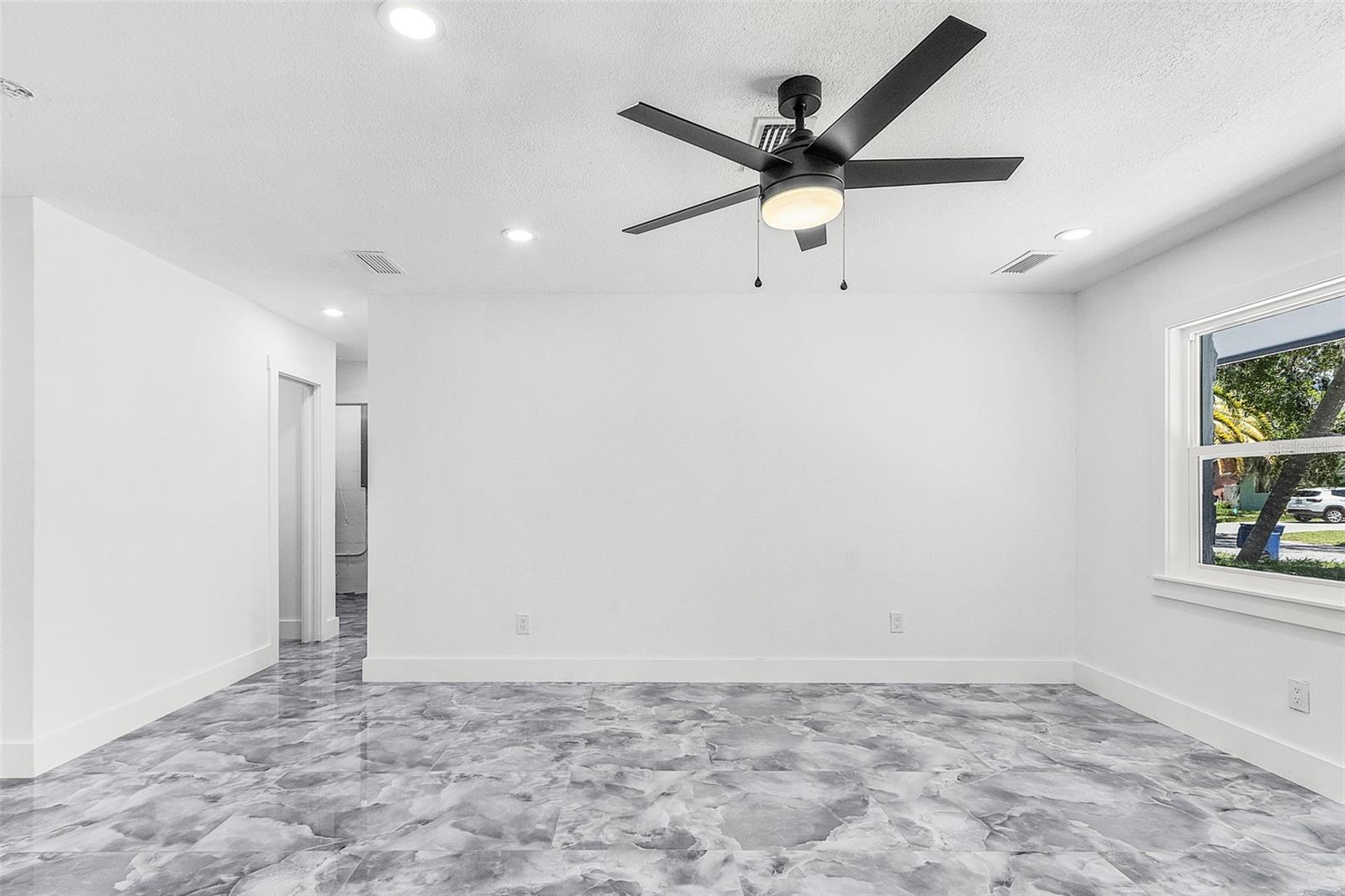 Image 13 of 16 For 3938 Vana Drive