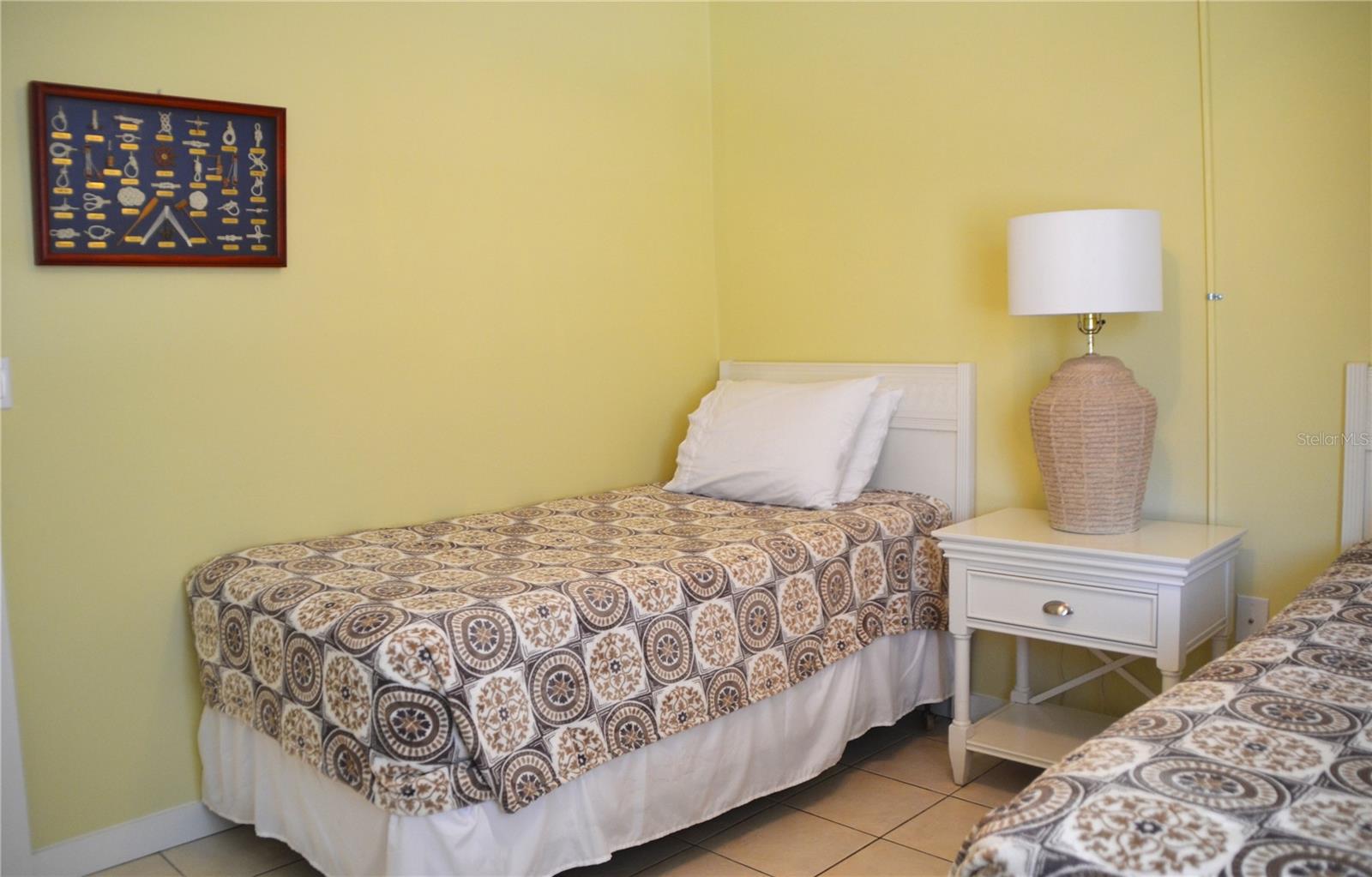 Image 13 of 30 For 1275 Tarpon Center Drive 107