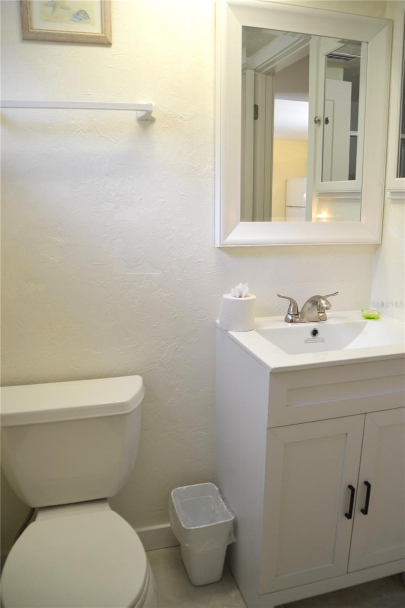 Image 15 of 30 For 1275 Tarpon Center Drive 107