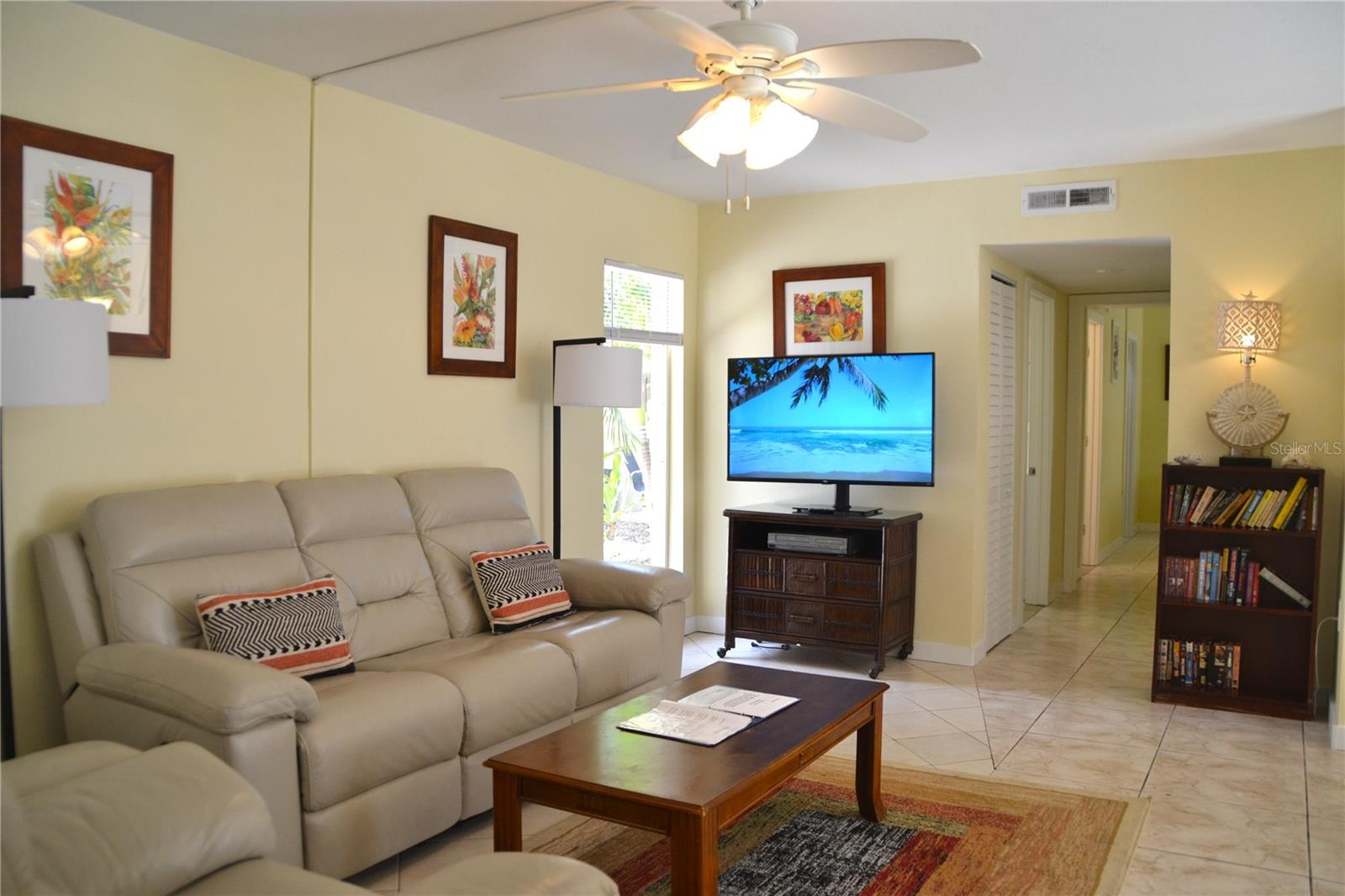Image 2 of 30 For 1275 Tarpon Center Drive 107