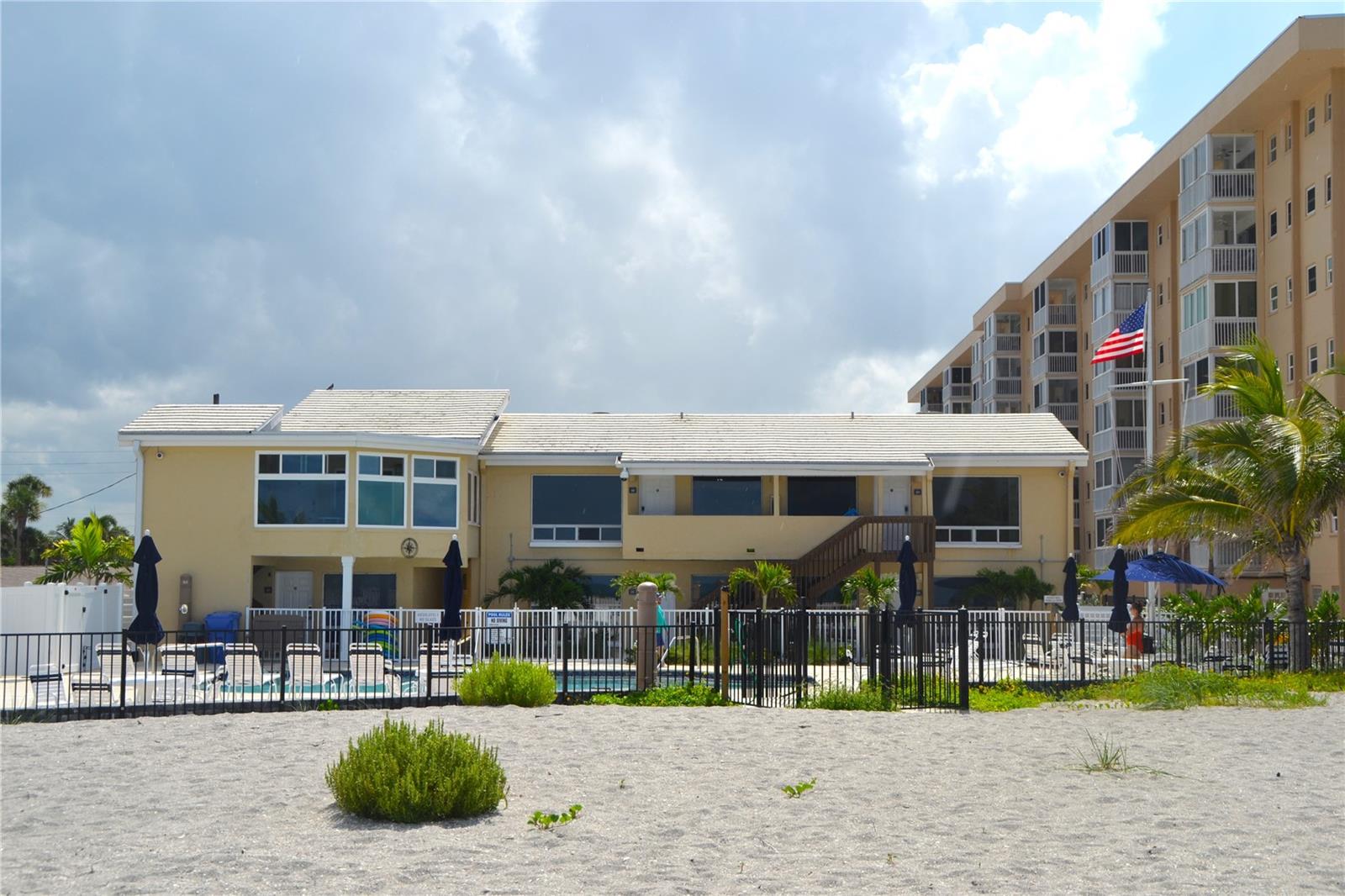 Image 21 of 30 For 1275 Tarpon Center Drive 107