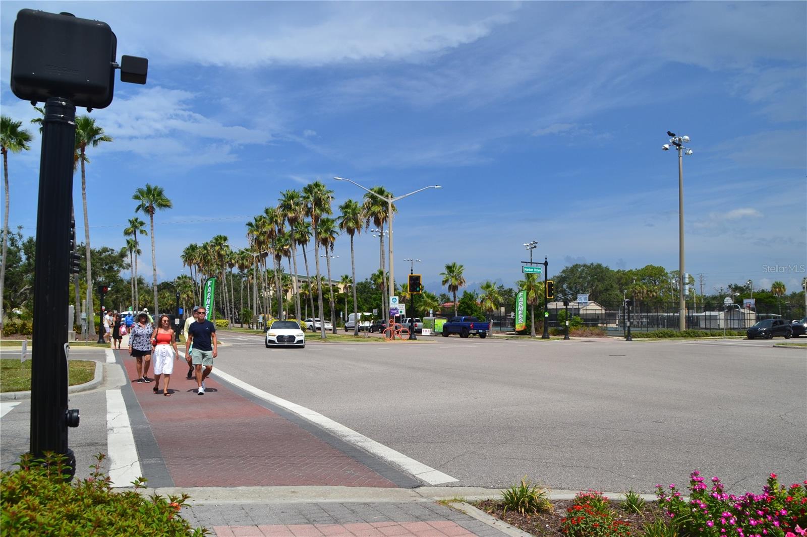 Image 27 of 30 For 1275 Tarpon Center Drive 107