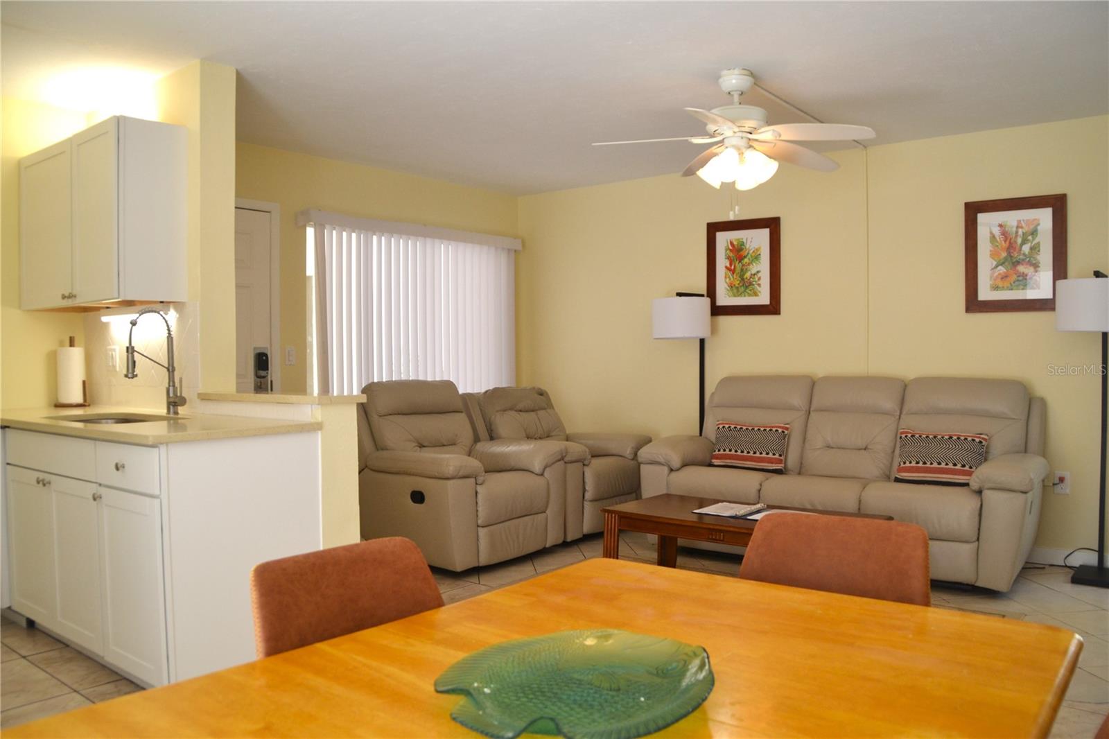 Image 4 of 30 For 1275 Tarpon Center Drive 107
