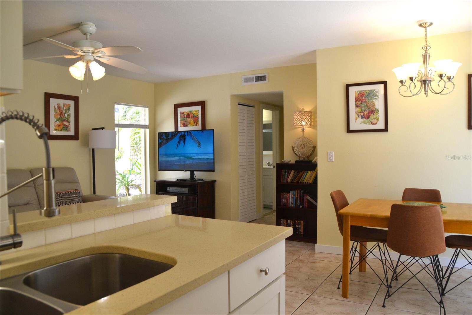 Image 5 of 30 For 1275 Tarpon Center Drive 107