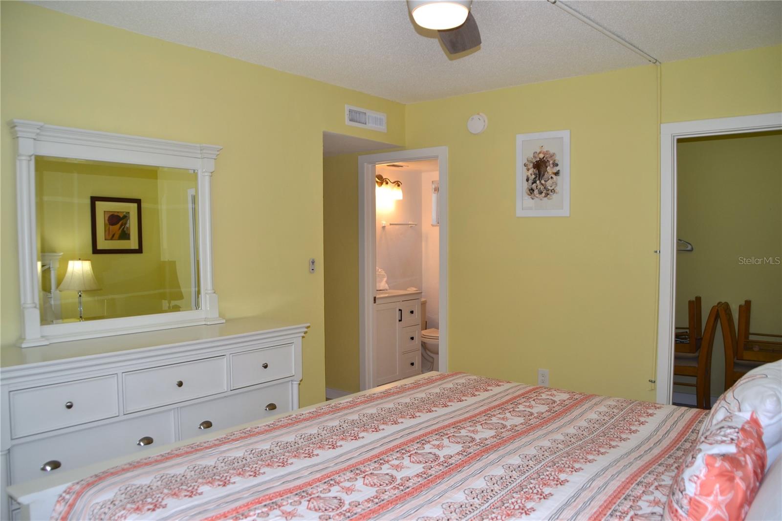 Image 9 of 30 For 1275 Tarpon Center Drive 107
