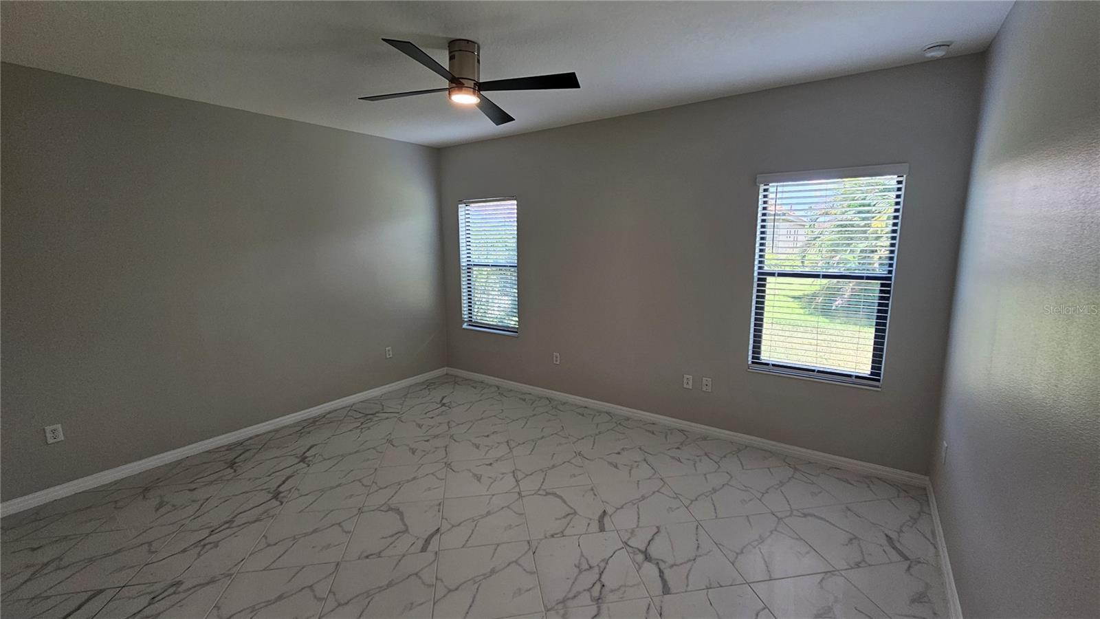 Image 16 of 34 For 447 Casalino Drive