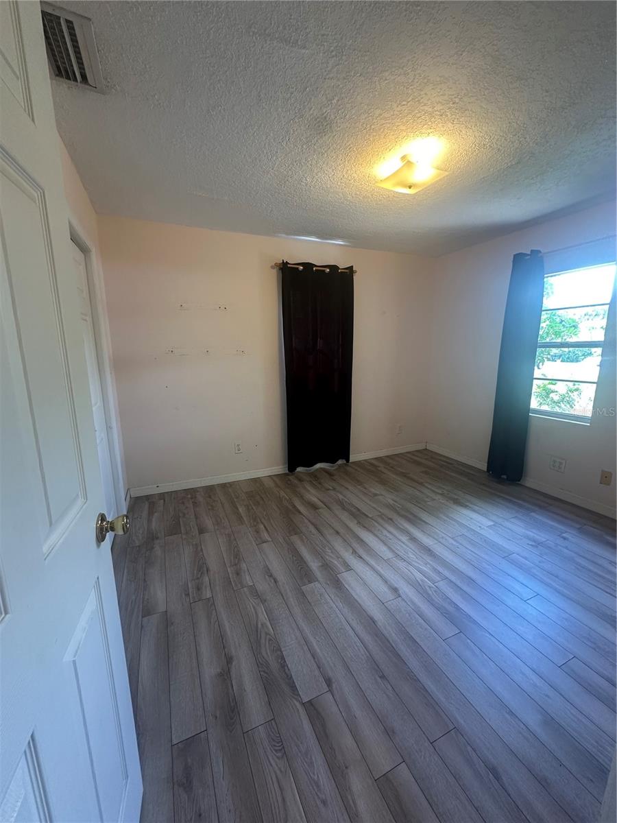 Image 12 of 31 For 1109 17th Street W