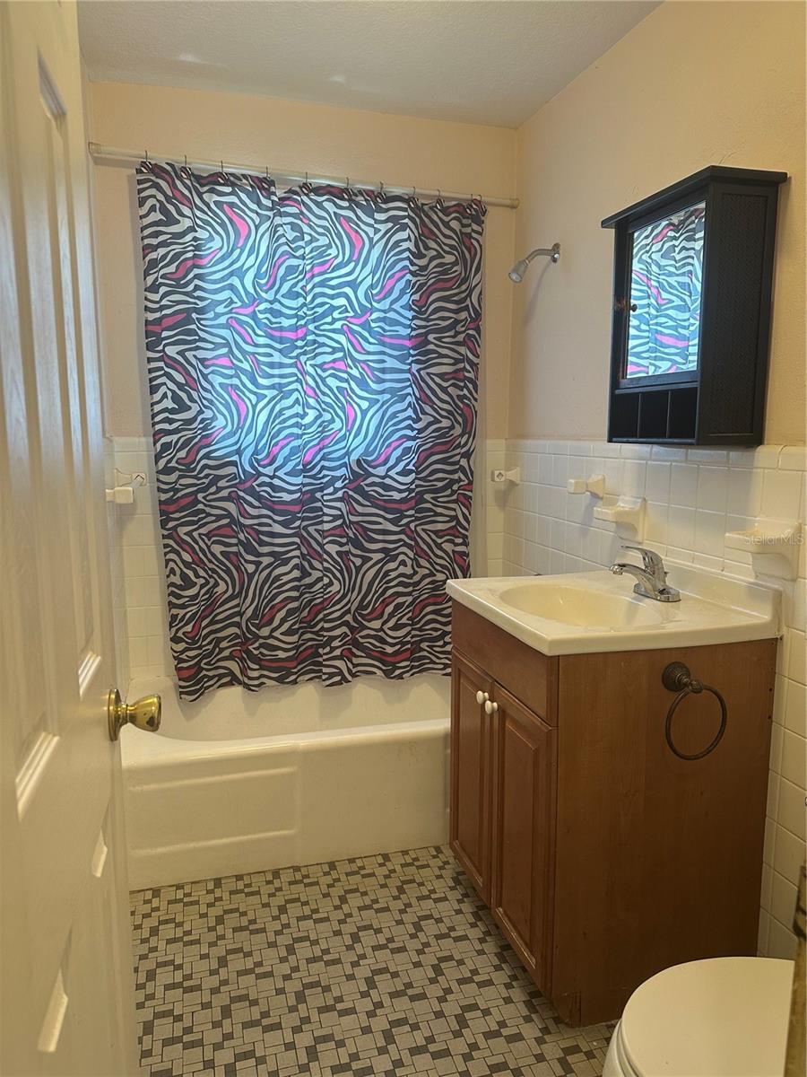 Image 16 of 31 For 1109 17th Street W