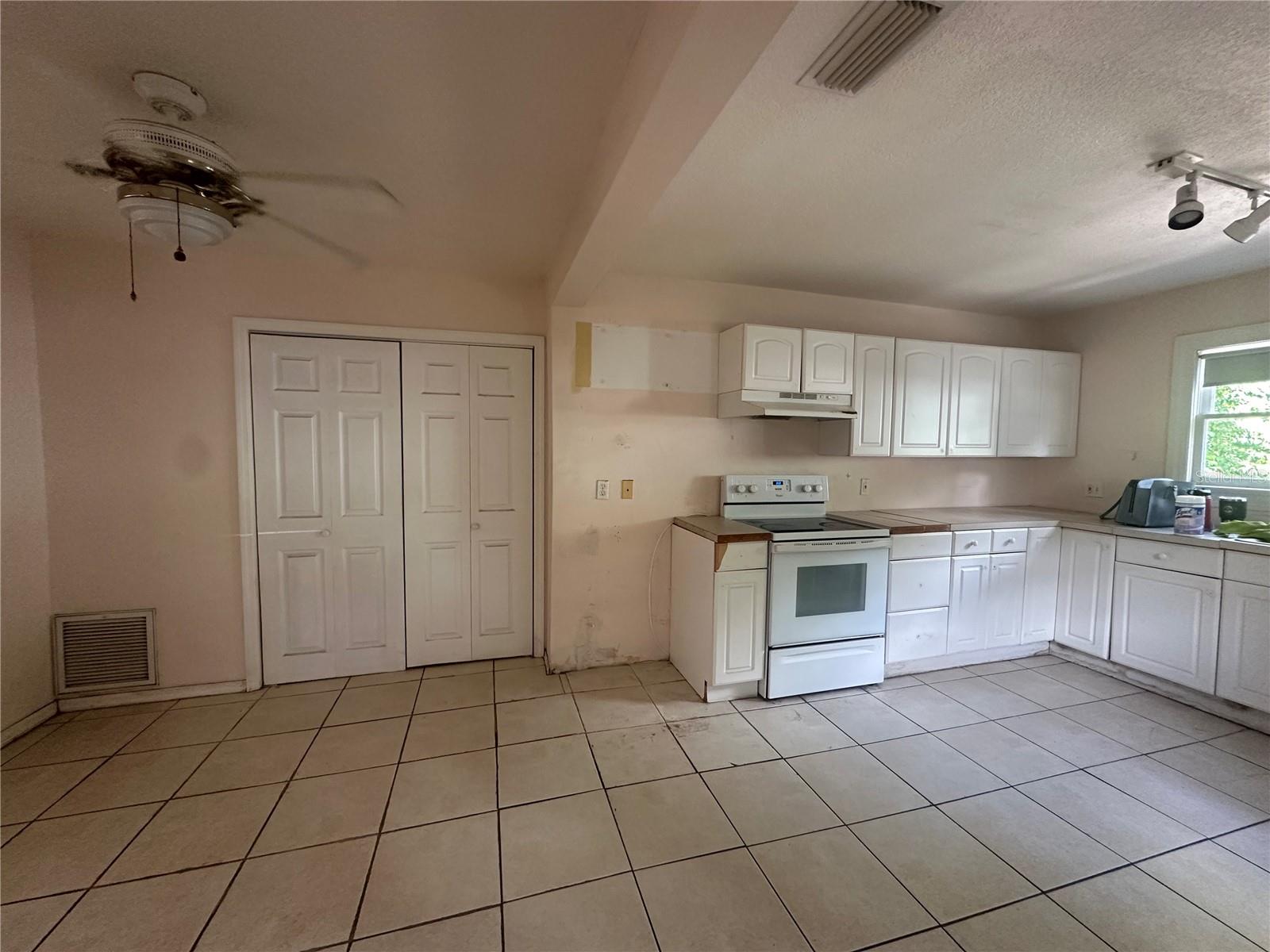 Image 23 of 31 For 1109 17th Street W