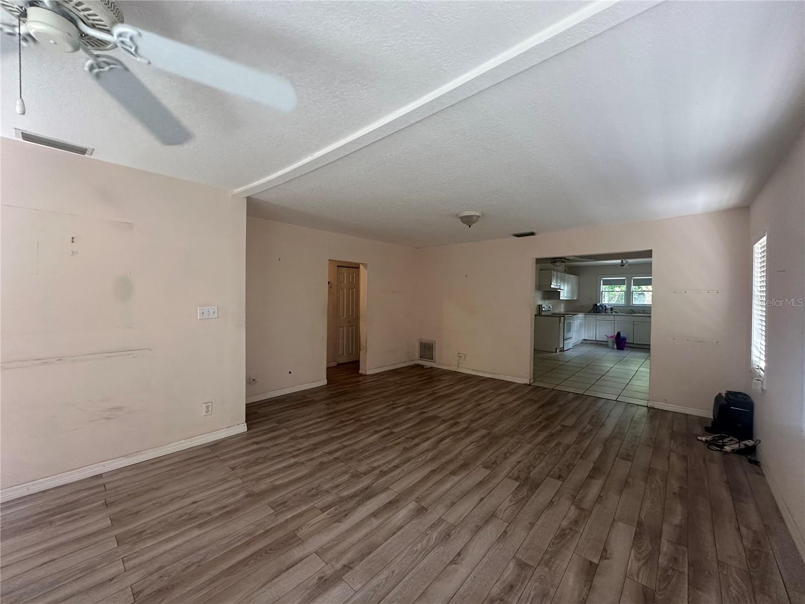 Image 26 of 31 For 1109 17th Street W