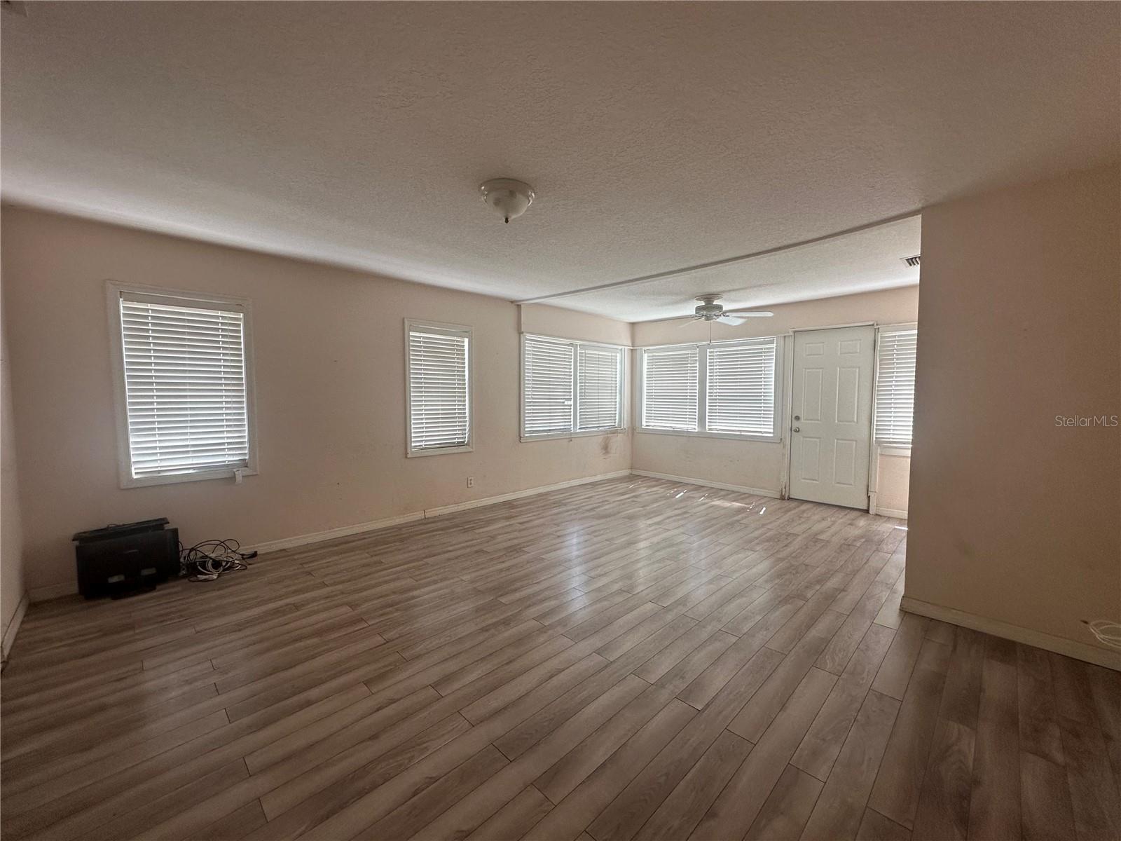 Image 27 of 31 For 1109 17th Street W