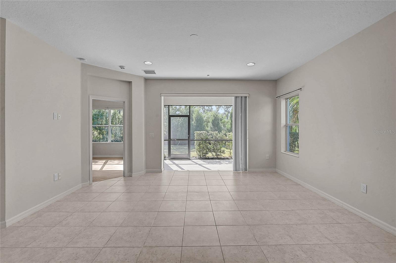 Image 19 of 41 For 4025 Wildgrass Place