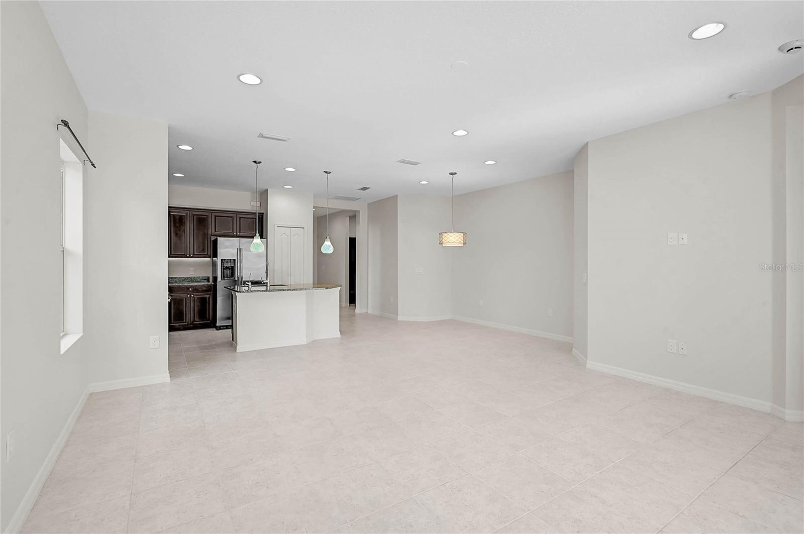 Image 21 of 41 For 4025 Wildgrass Place