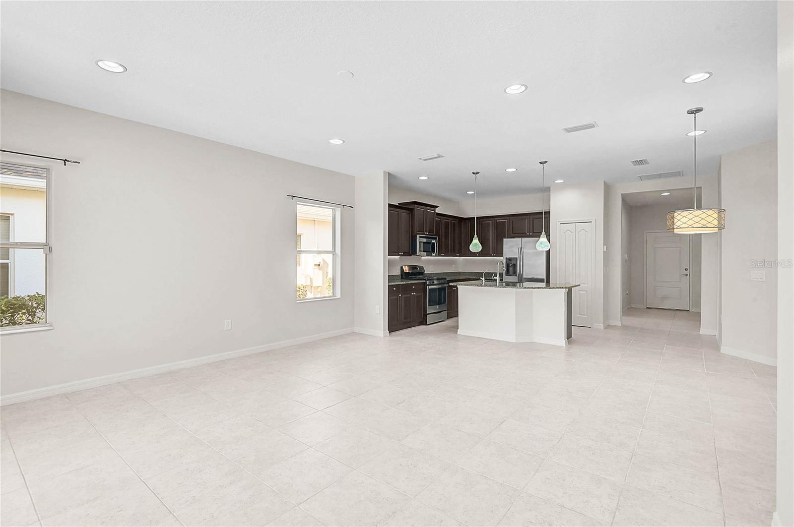 Image 22 of 41 For 4025 Wildgrass Place