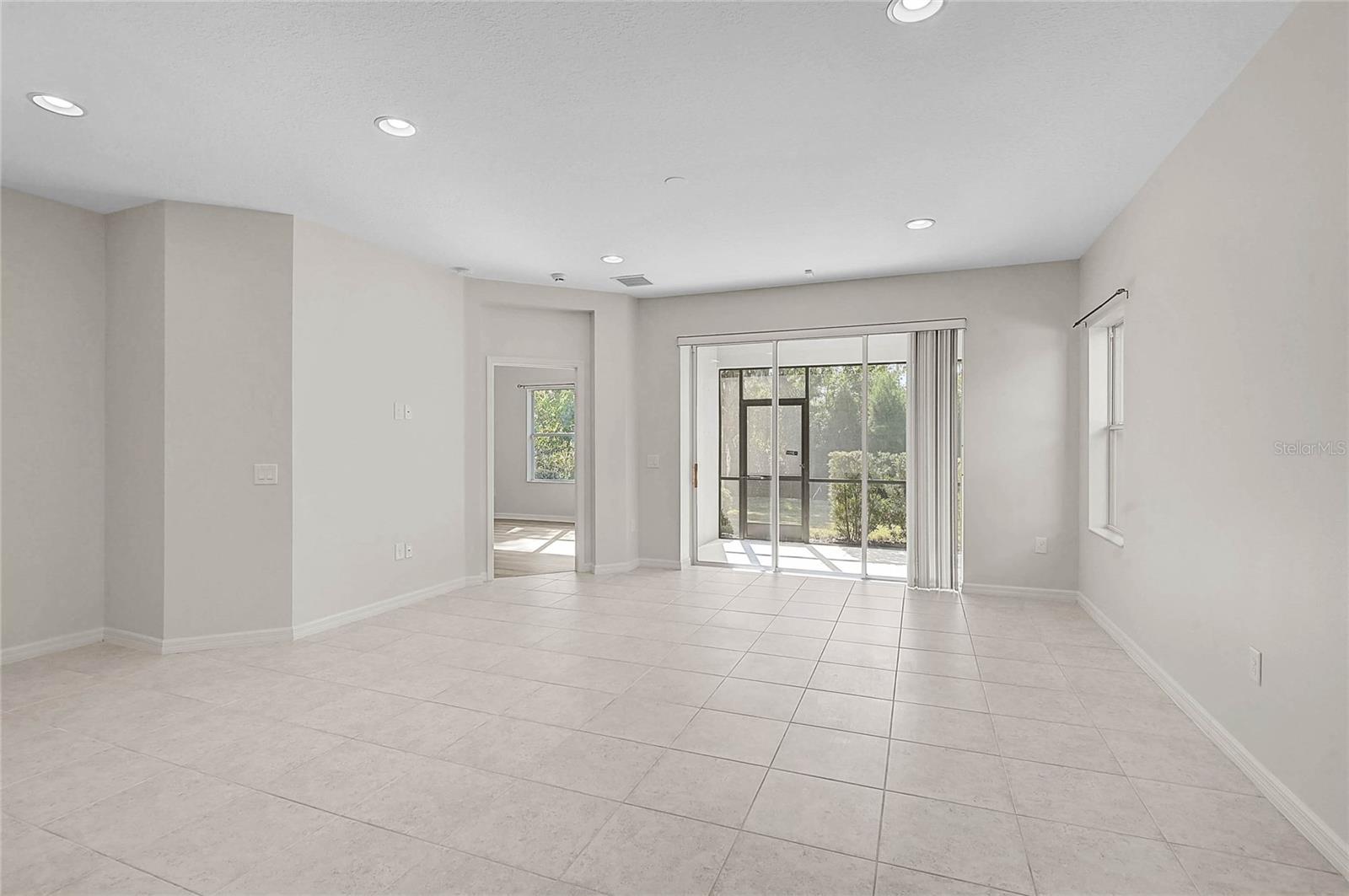 Image 23 of 41 For 4025 Wildgrass Place