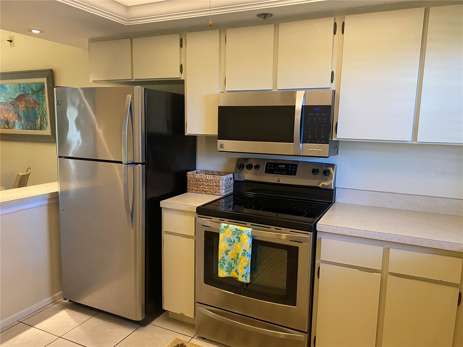 Image 6 of 22 For 104 Capri Isles Boulevard 108