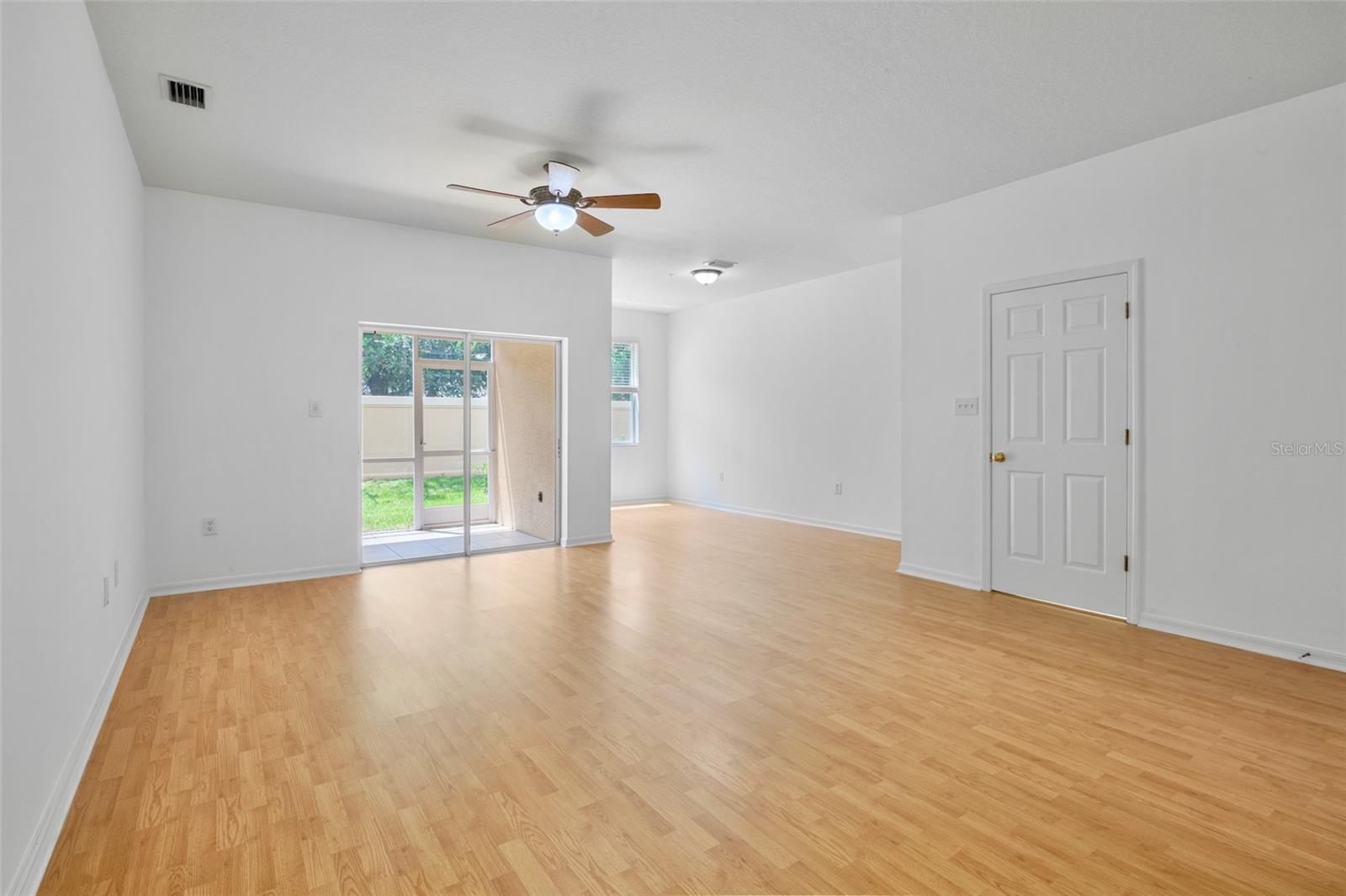 Image 10 of 46 For 3811 Parkridge Circle 2-104