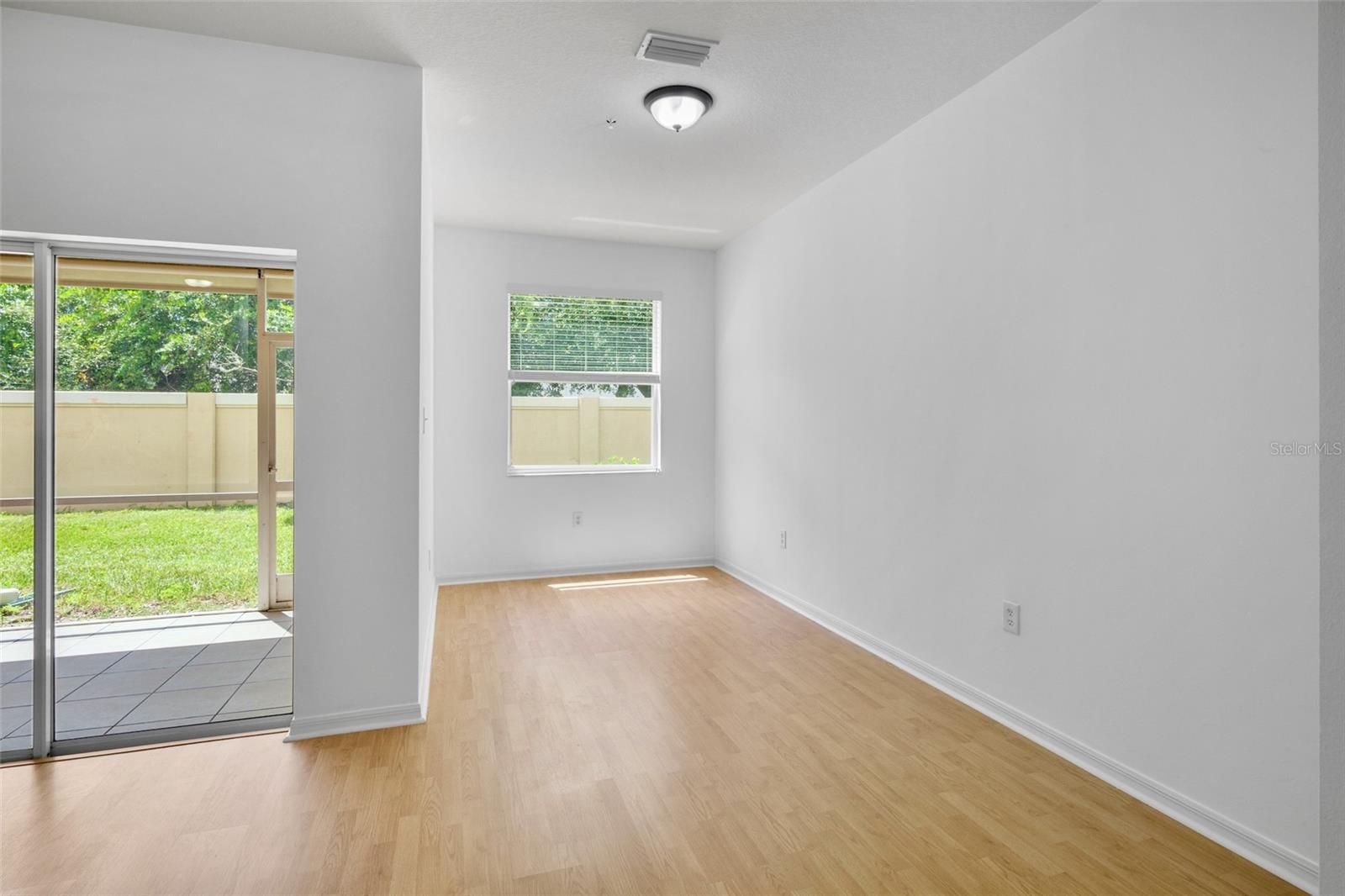 Image 13 of 46 For 3811 Parkridge Circle 2-104