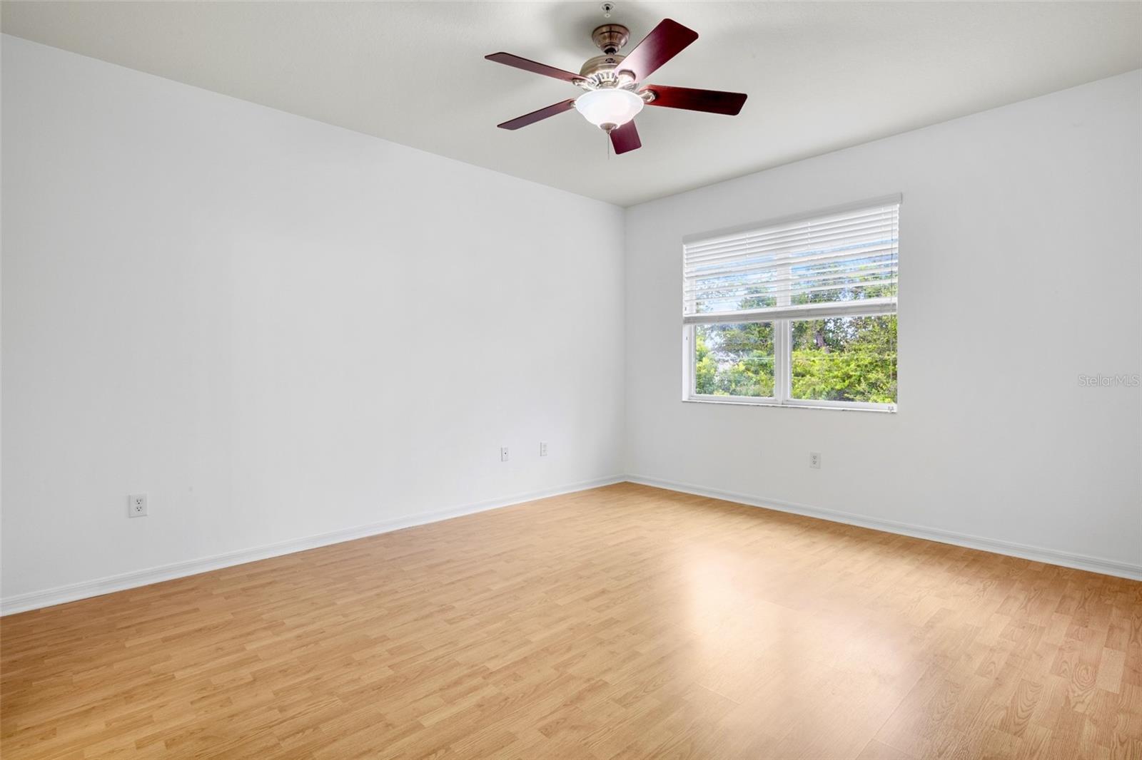 Image 19 of 46 For 3811 Parkridge Circle 2-104