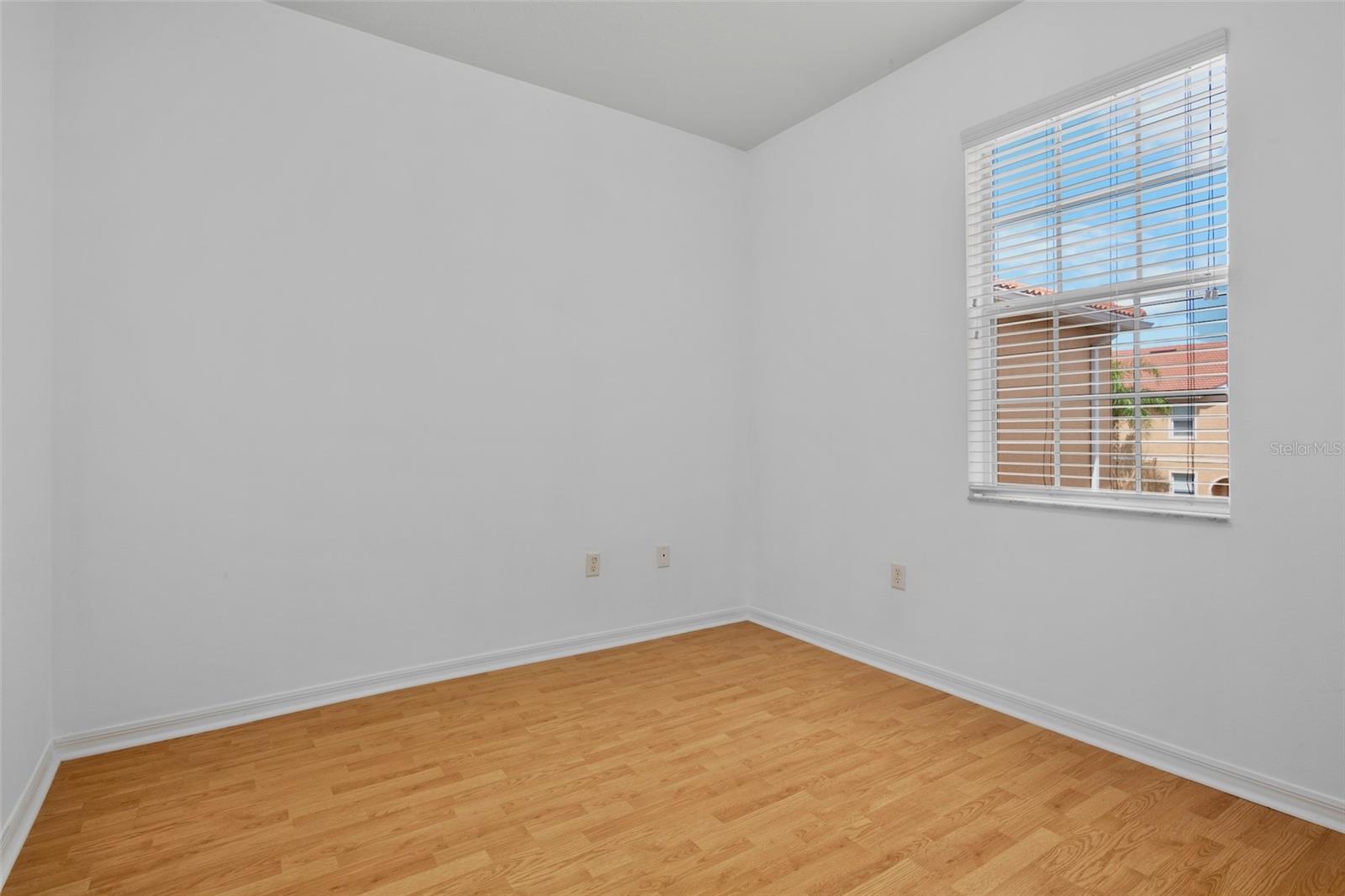 Image 25 of 46 For 3811 Parkridge Circle 2-104